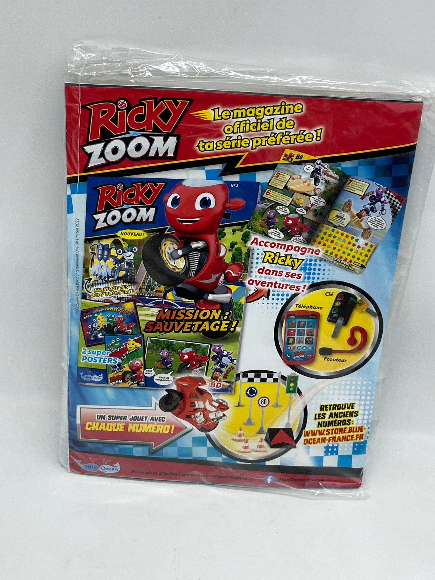 Livre D’activité magazine Playmobil mag avec sa figurine Samuel l’éboueur avec sa poubelle et son balai jamais ouvert Neuf