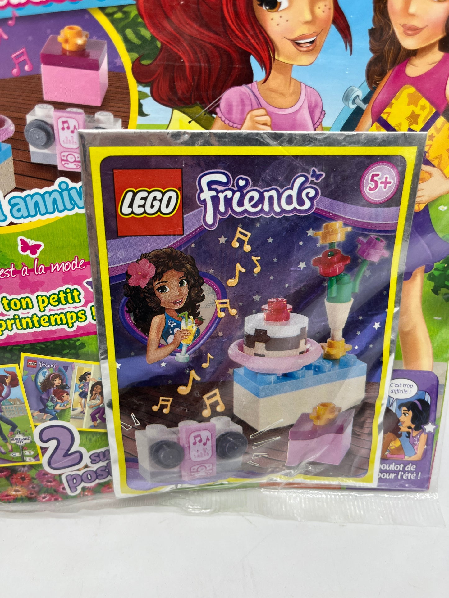 livre d’activité Magazine Lego Friends avec son sachet à construire numéro 10 Neuf