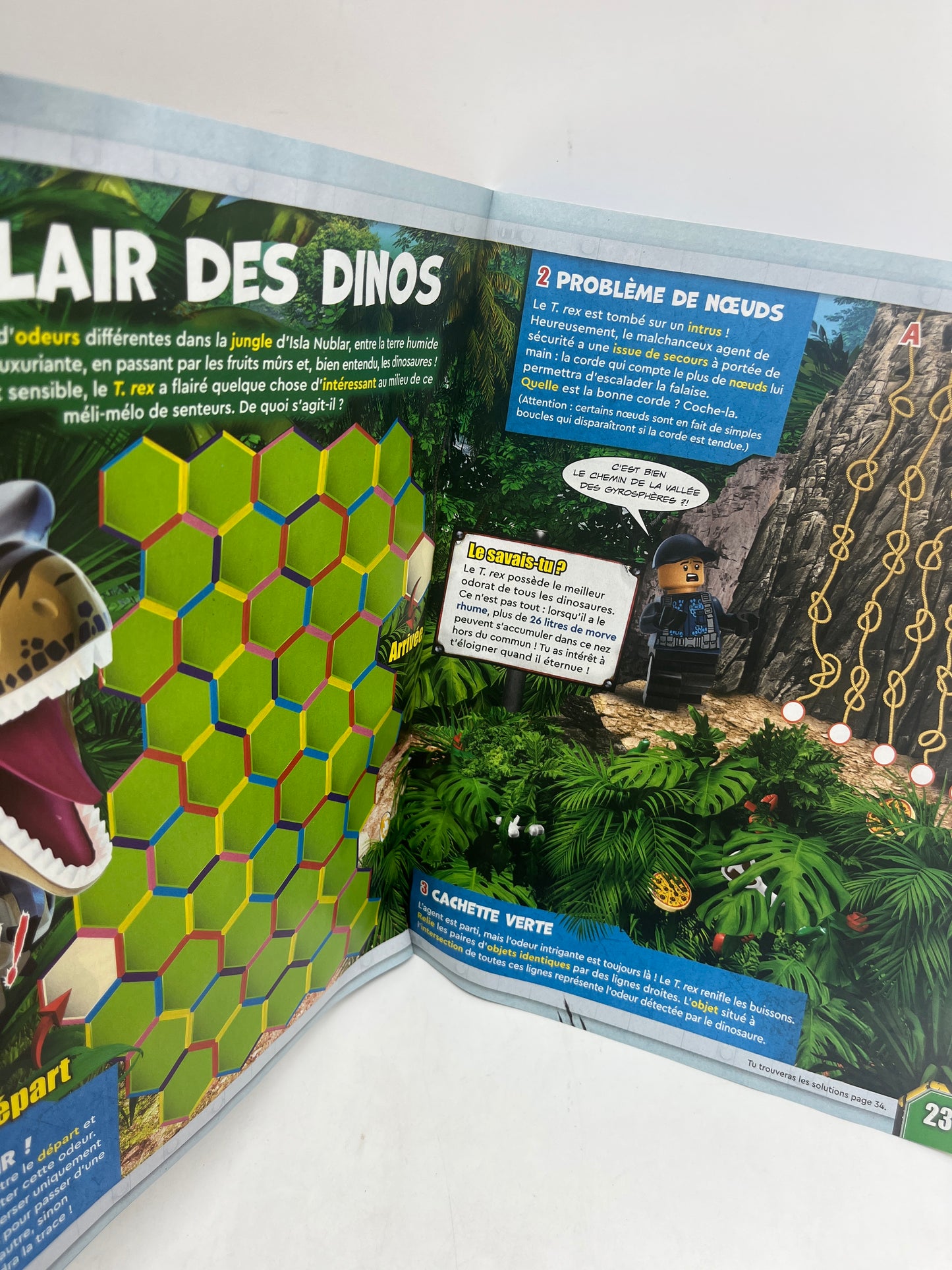 livre d’activité Magazine Lego Jurassic World avec sa mini figurine Raptor et son labo Dino Numéro 15 neuf sous blister