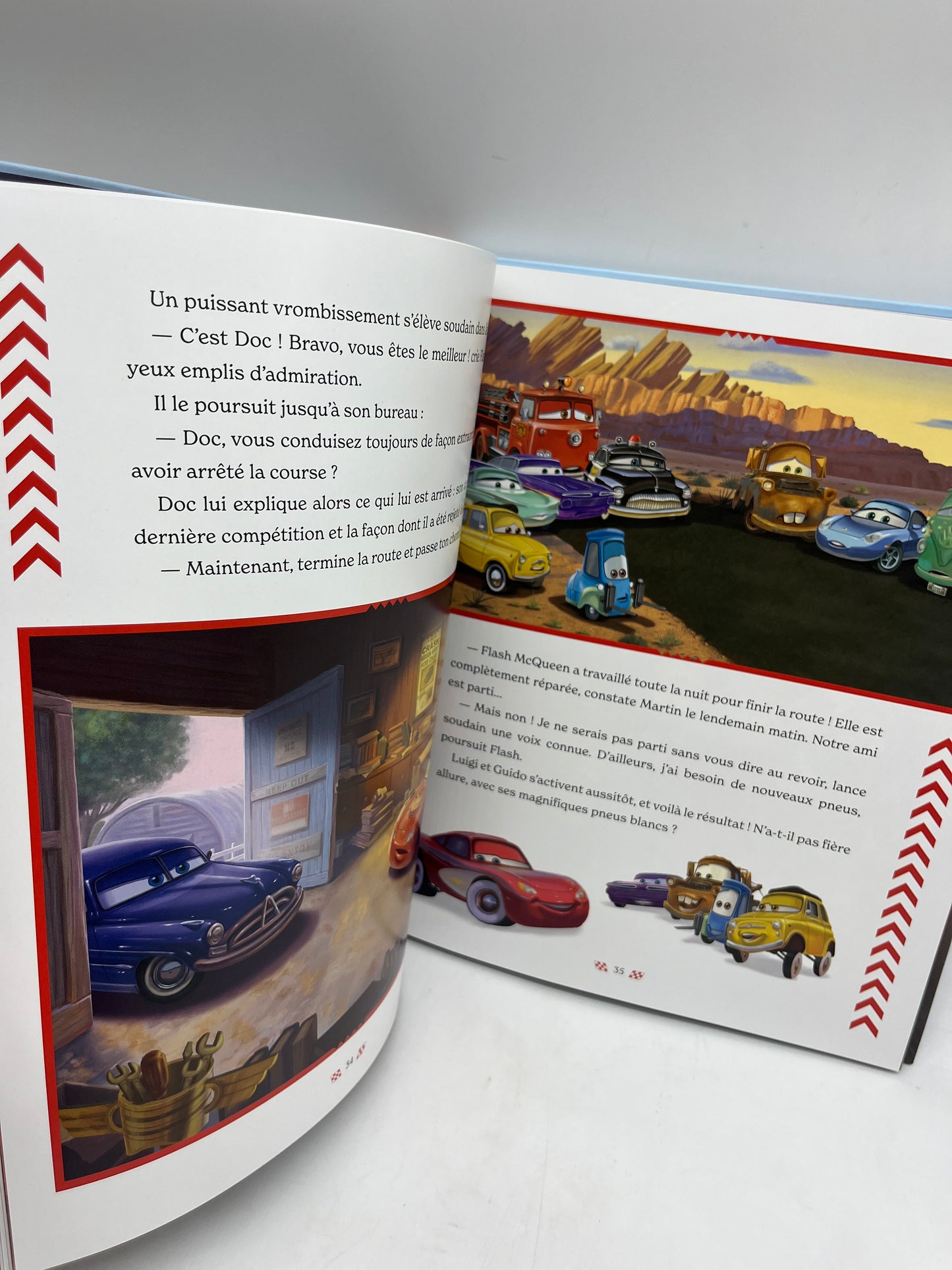Livre histoire Disney La grande Aventure Cars Flash macqueen Neuf