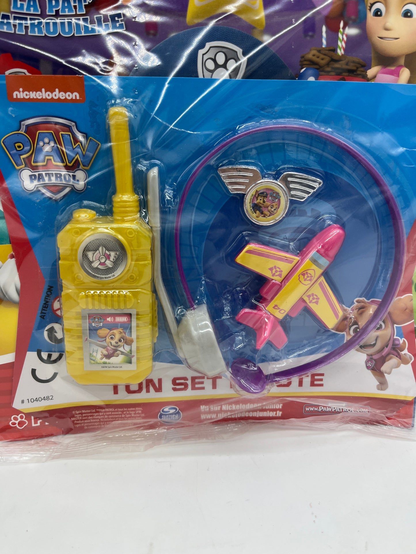 Livre d’activité magazines Pat Patrouille avec son kit de super pilote Stella Neuf