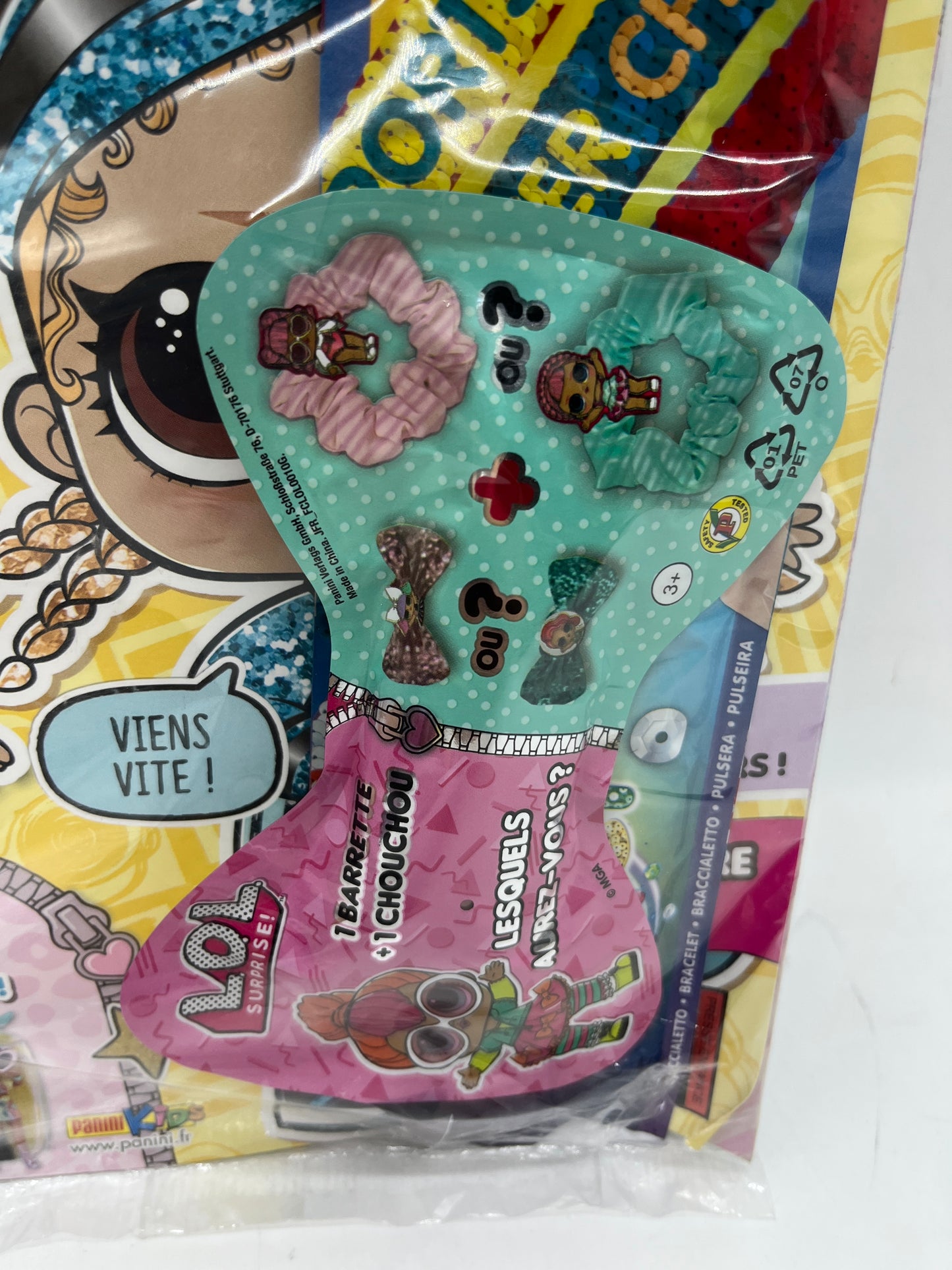 Livre d’activité Magazine disney LOL surprise numero 16 avec sa pochette cadeau contenant un bracelet une barrette et un chouchou Neuf