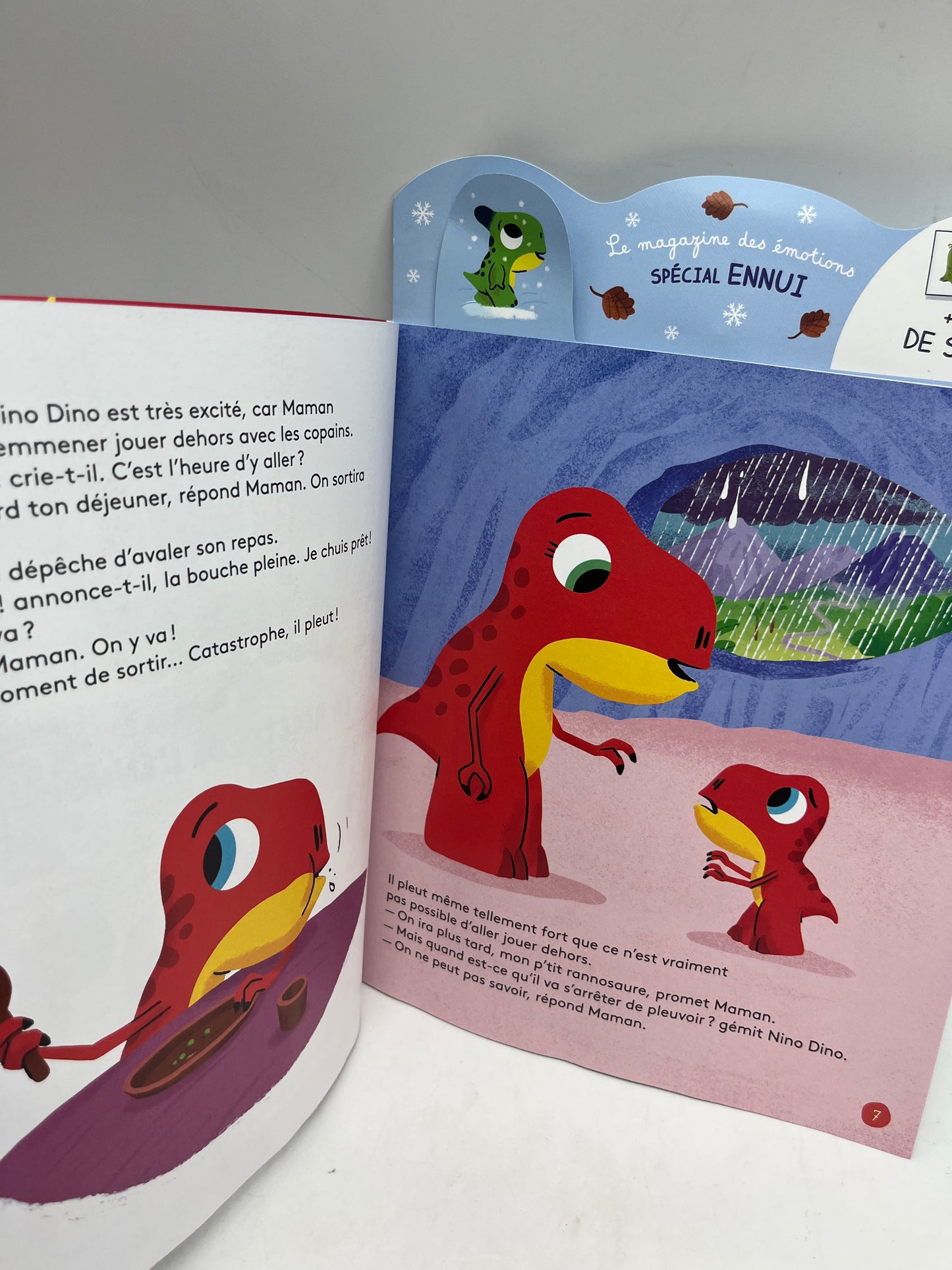 Livre d’activité magazines Histoires pour les petits NiNo le dino modèle l’ennui c’est mortel ! Avec son jeu d’émotion spécial ennui neuf