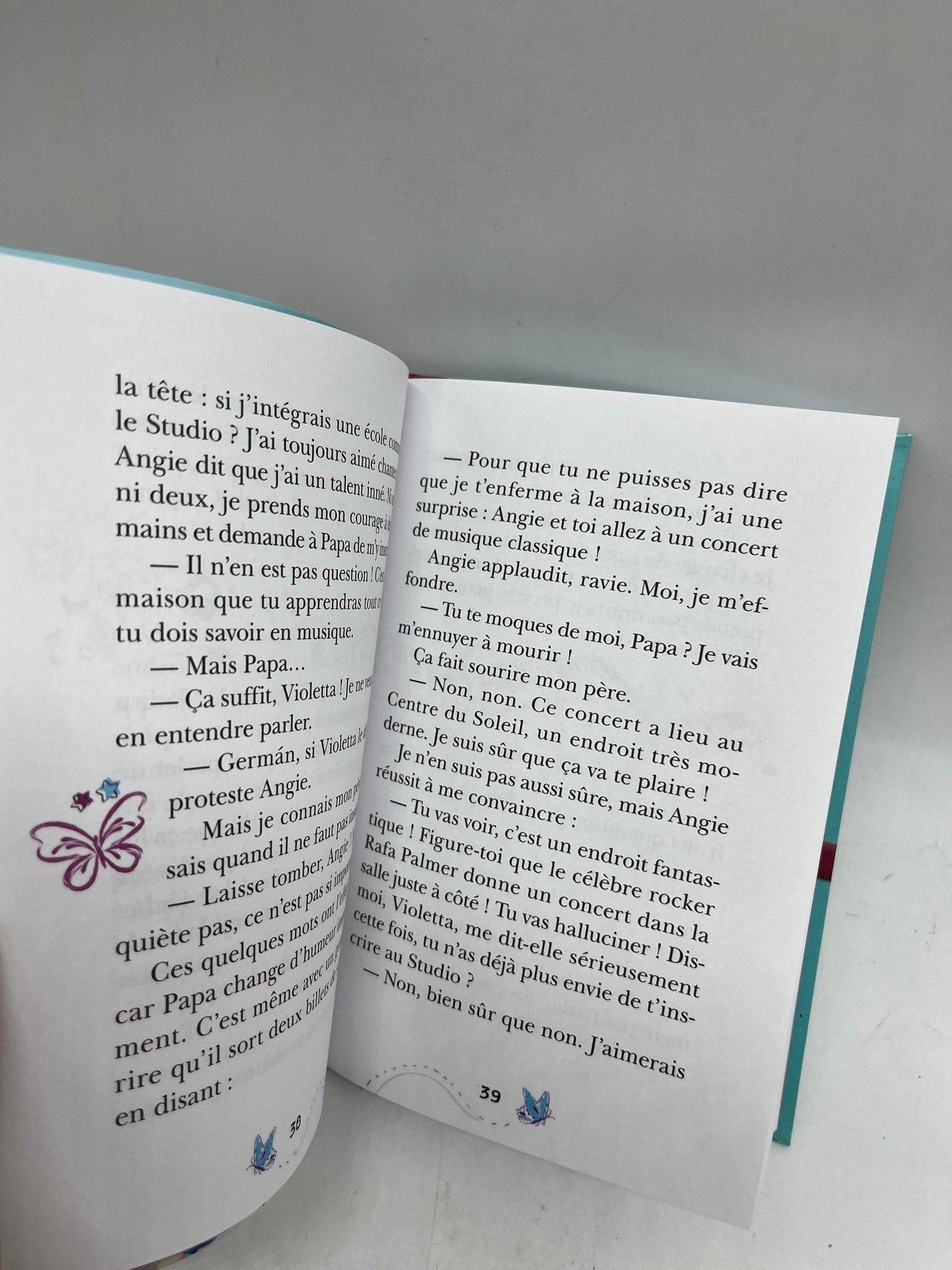 Livre histoire Ma bibliothèque rose Disney Violetta dans mon monde Neuf