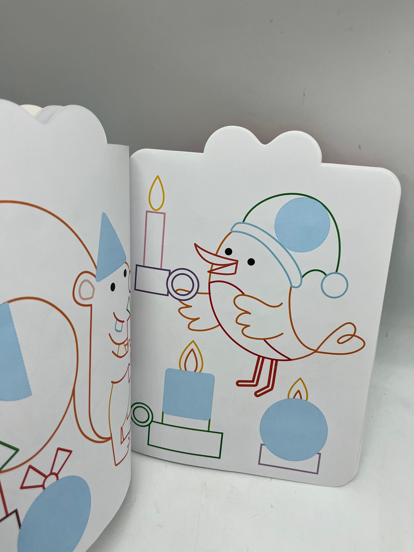 Livre d’activité Magazine Je colorie et colle avec autocollant géant et repositionnable thème Noël Neuf