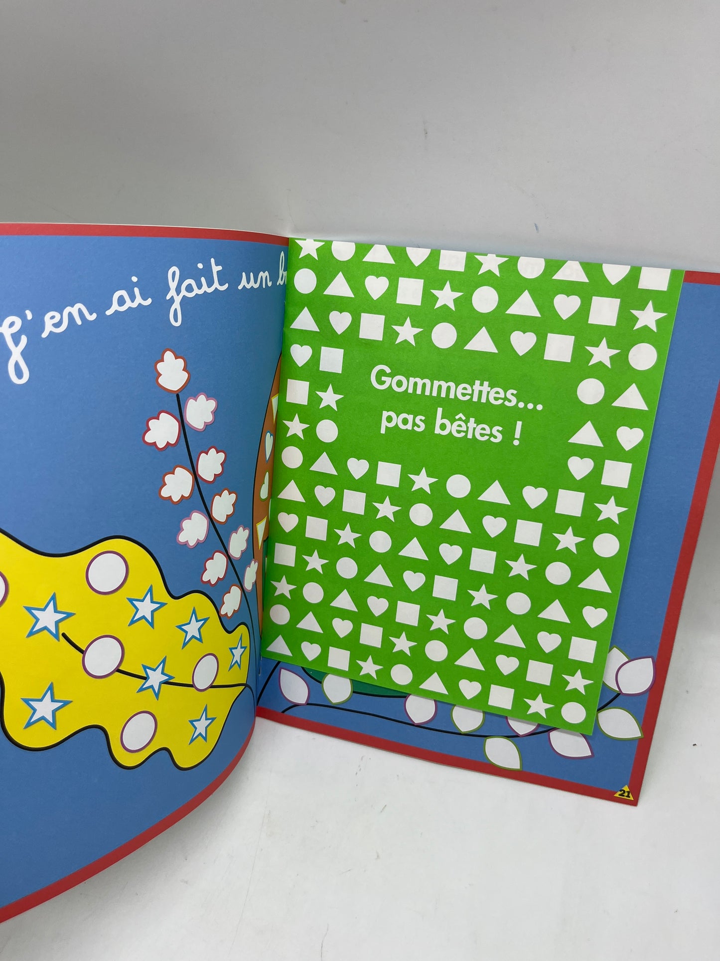 Livre d’activité Magazine TOUPIE les jeux de l’école avec ses 130 gommettes Tirou le renard Neuf