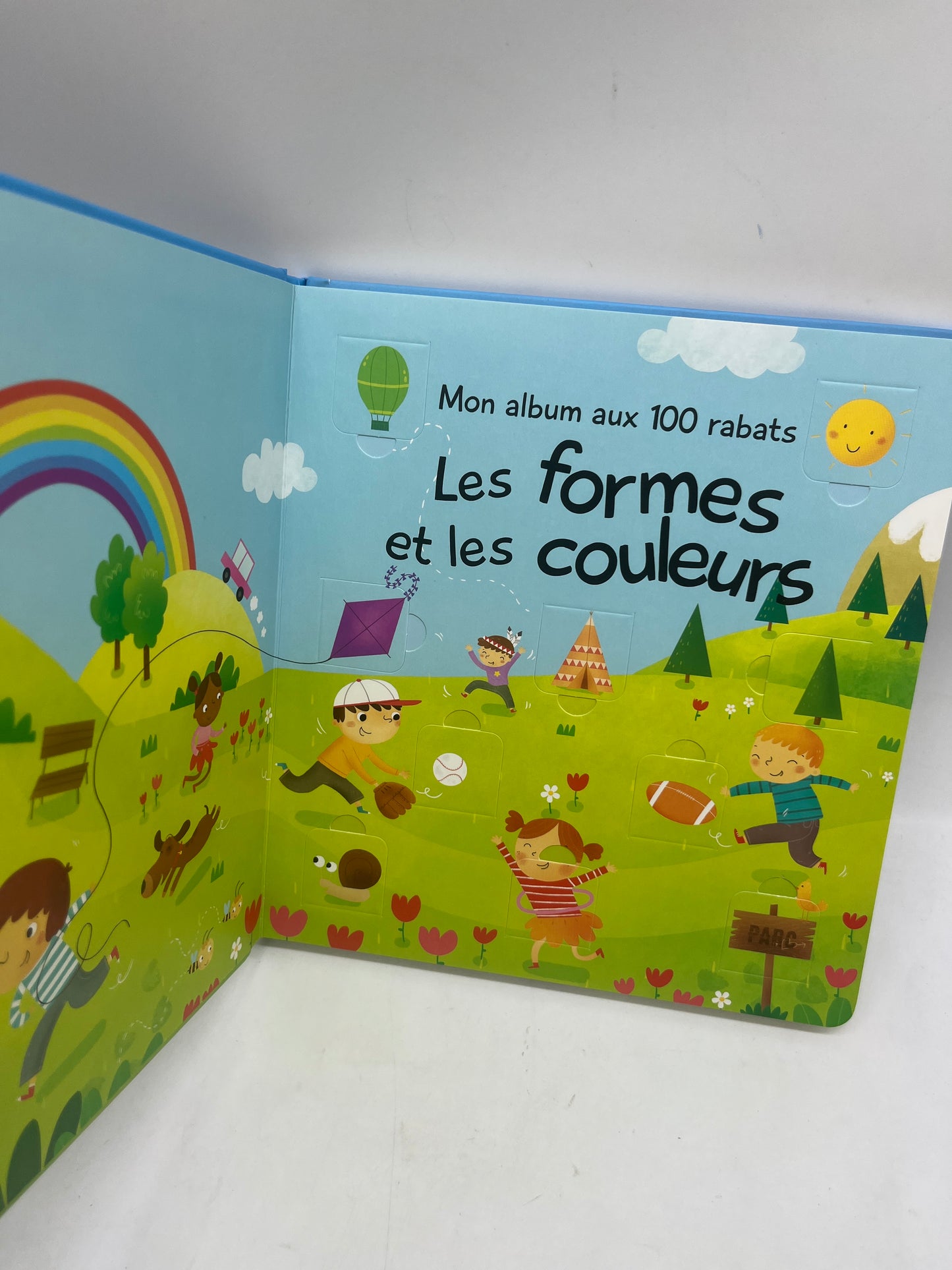 livre Cherche et trouve à Rabats Ludique Mon album avec 100 rabats thème les formes et les couleurs Neuf