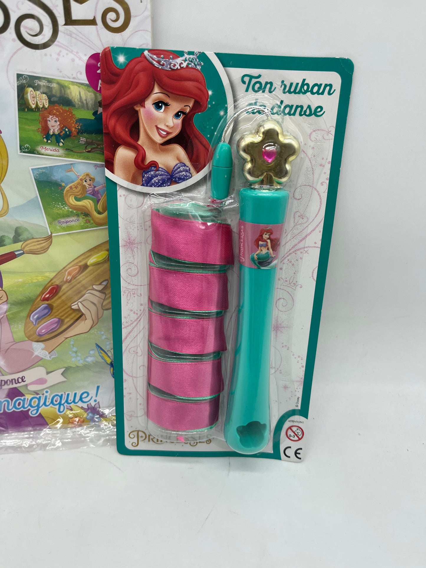 Livre d’activité Magazine Disney Princesse avec son kit de danse Neuf