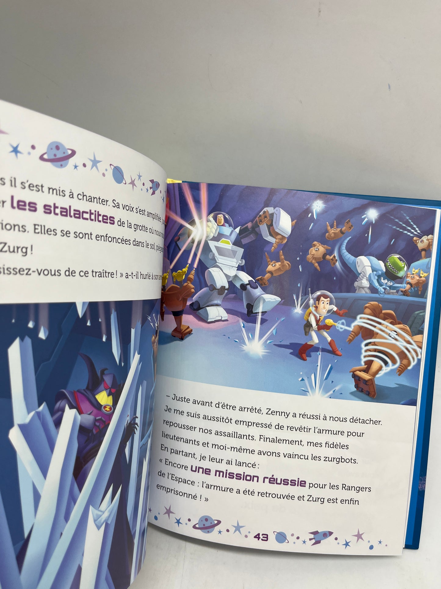 Livre 4 histoires Disney Thème dans l’espace avec Toy Story Wall. E Mickey Neuf