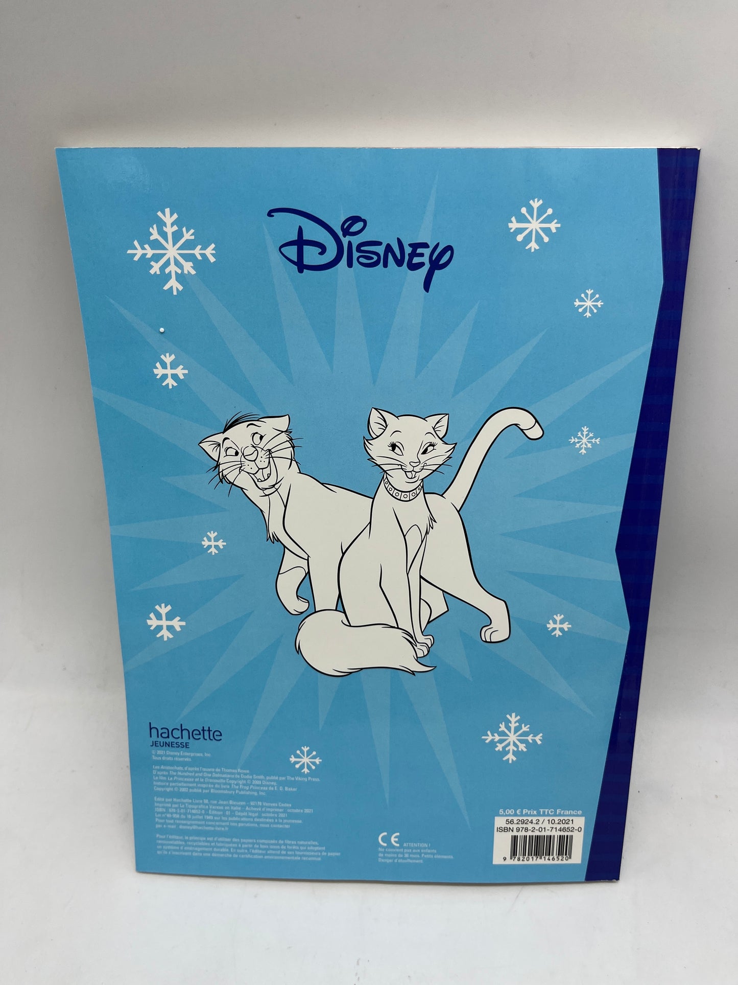 Livre d’activités Le monde de Disney colorie ces personnages spécial Hiver Neuf