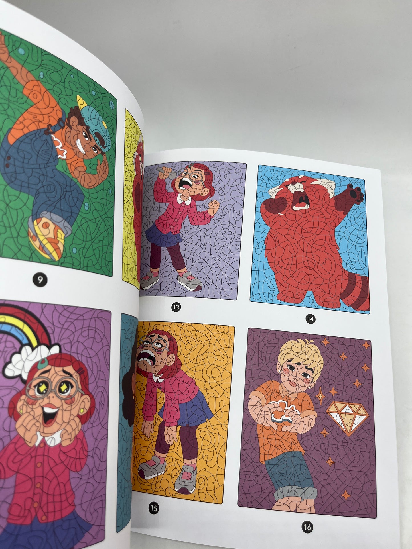 Livre d’activités les ateliers Coloriages magique à colorier Disney spécial Alerte rouge Neuf