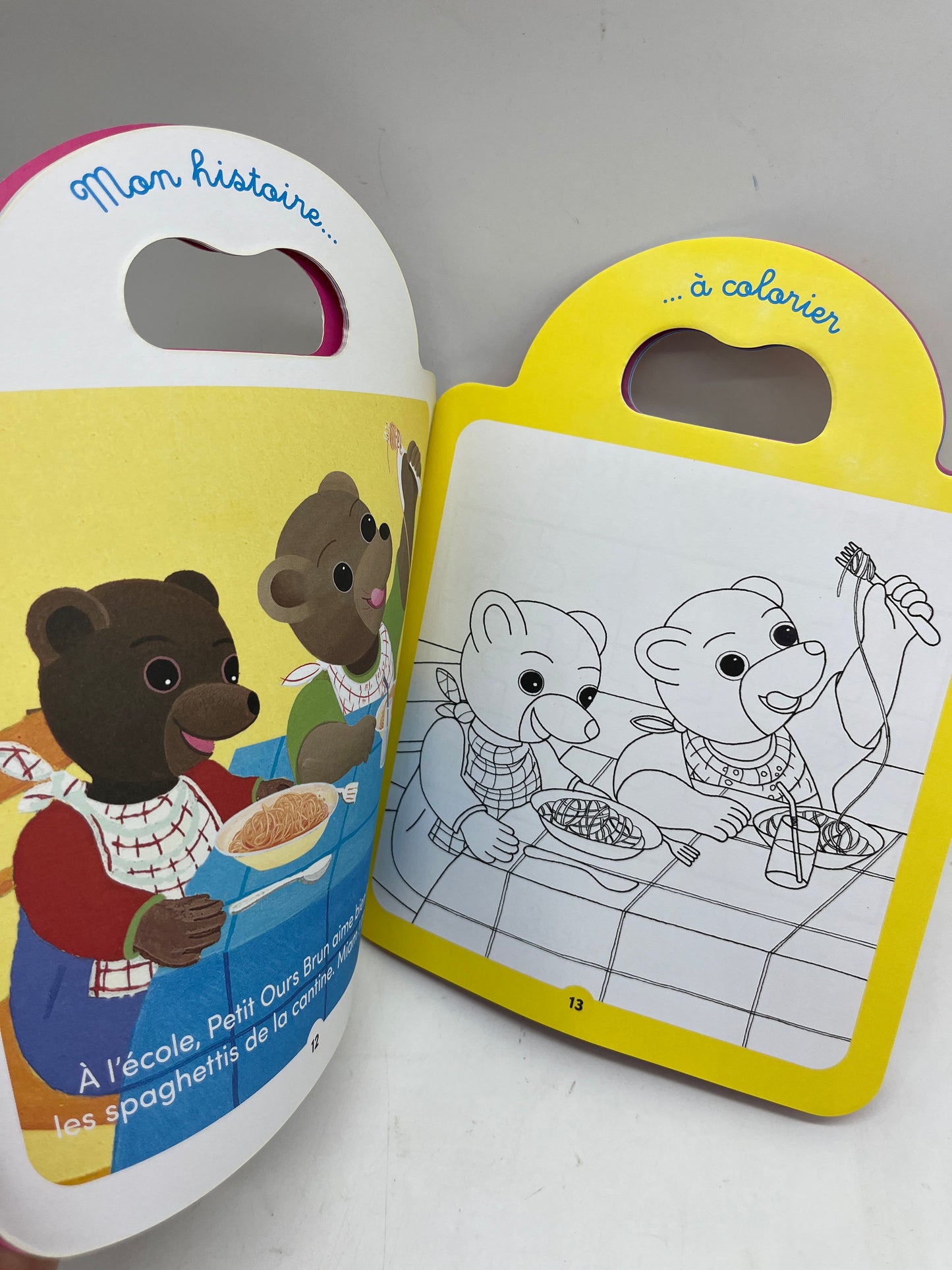 Livre d’activité Magazines Je colorie avec Petit ours brun avec ces crayons de couleurs thème à l’école Neuf