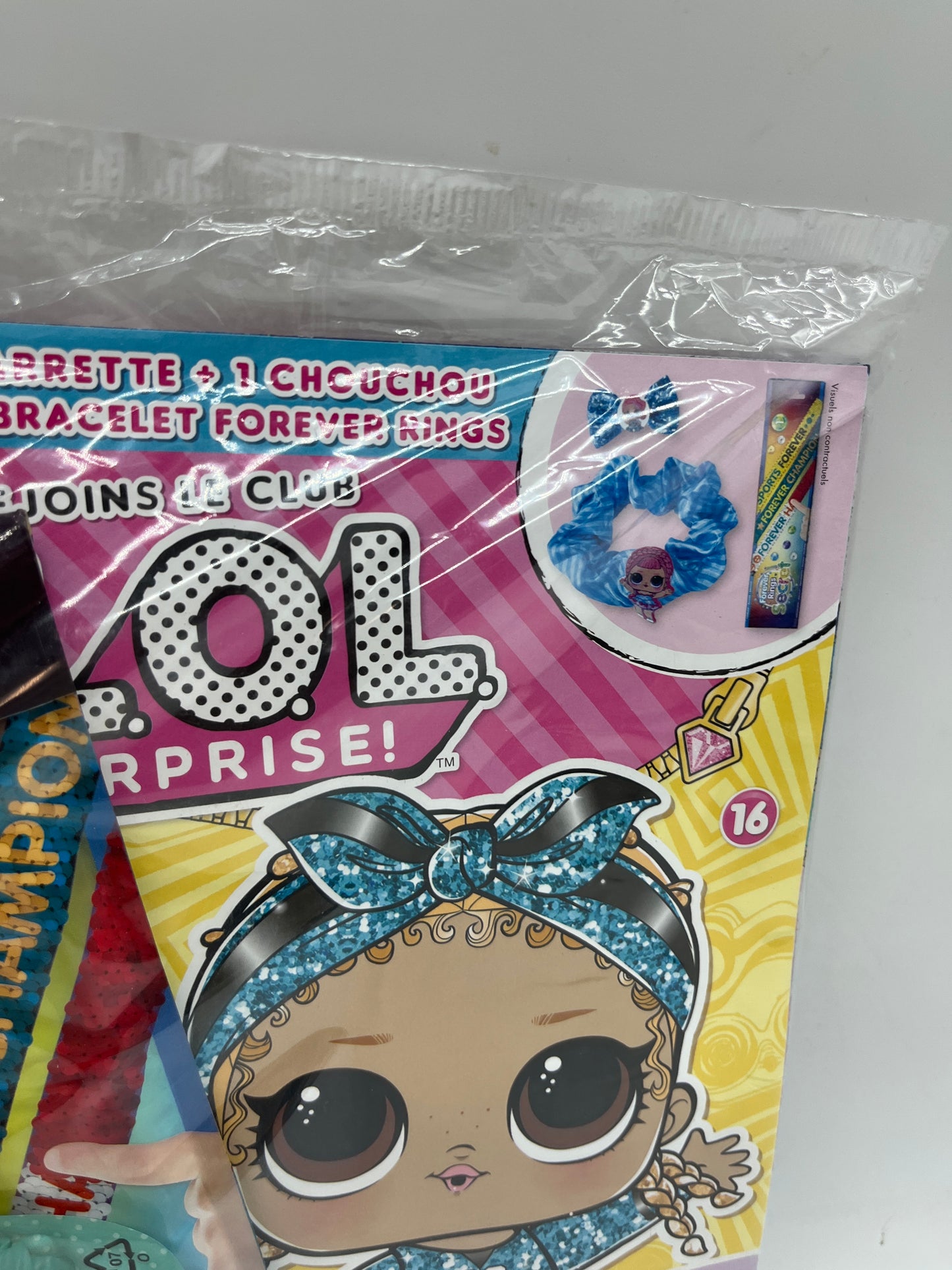 Livre d’activité Magazine disney LOL surprise numero 16 avec sa pochette cadeau contenant un bracelet une barrette et un chouchou Neuf