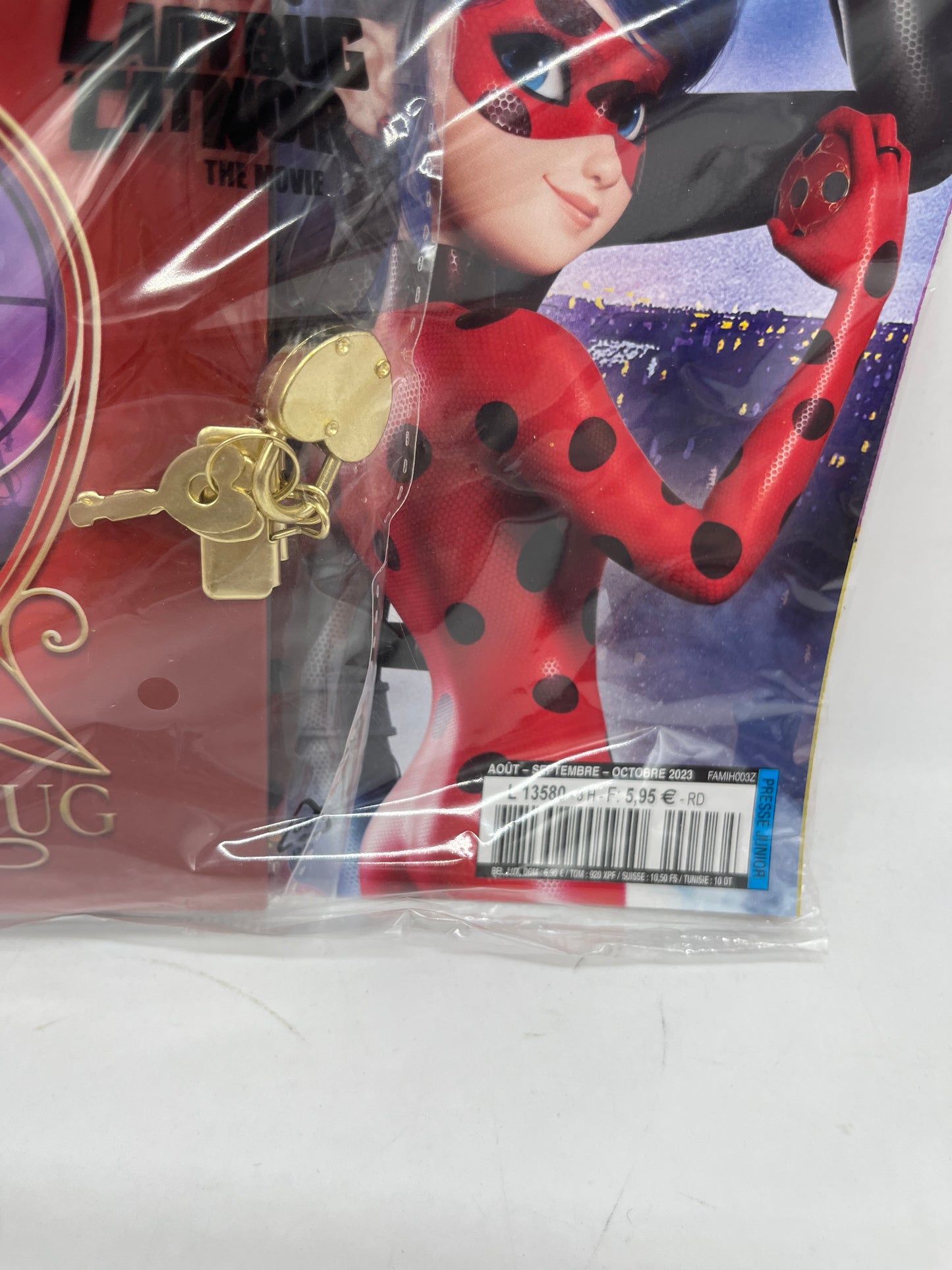 livre d’activité Magazine disney Miraculous Le film the movie hors série avec son carnet secret neuf !