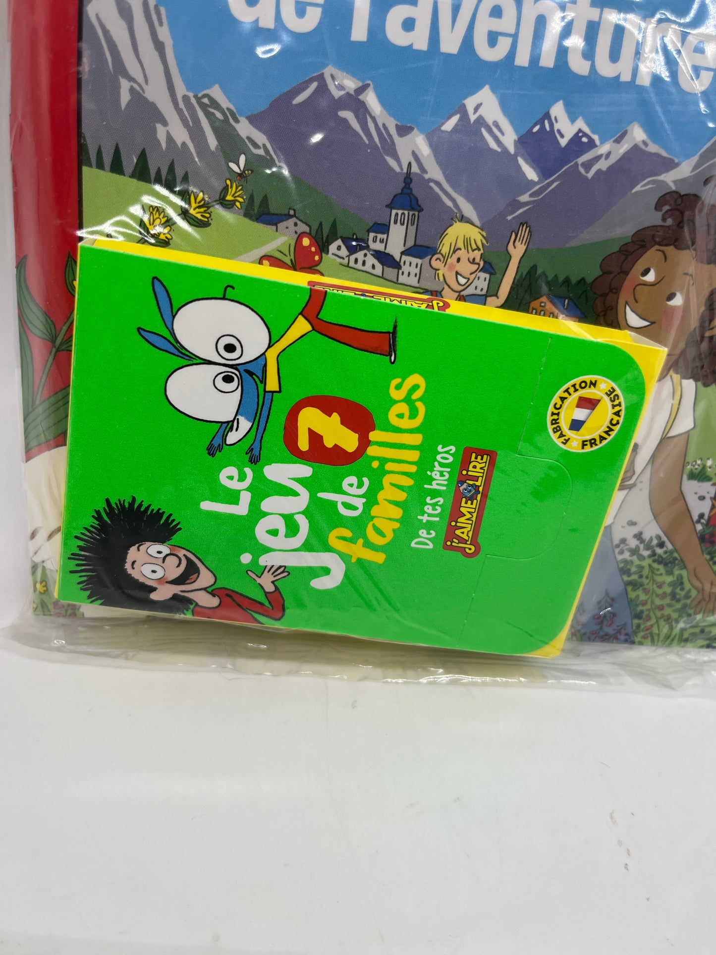 Livre d’activité Magazine J’aime lire avec son jeu de 7 familles modèle 558 juillet 2023 Neuf sous blister