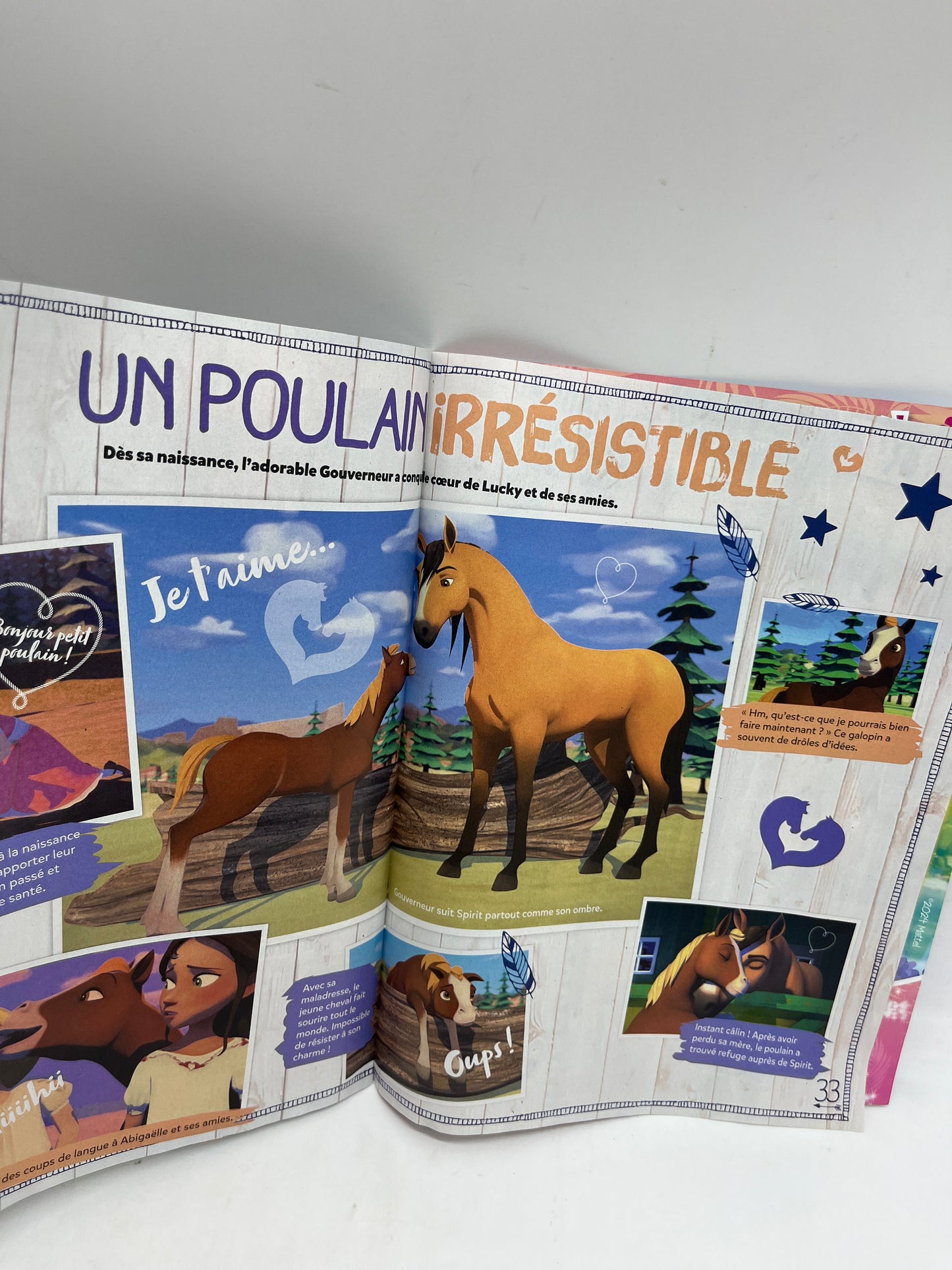 Livre d’activité Magazine Spirit avec sa lampe de dessin spécial chevaux Neuf