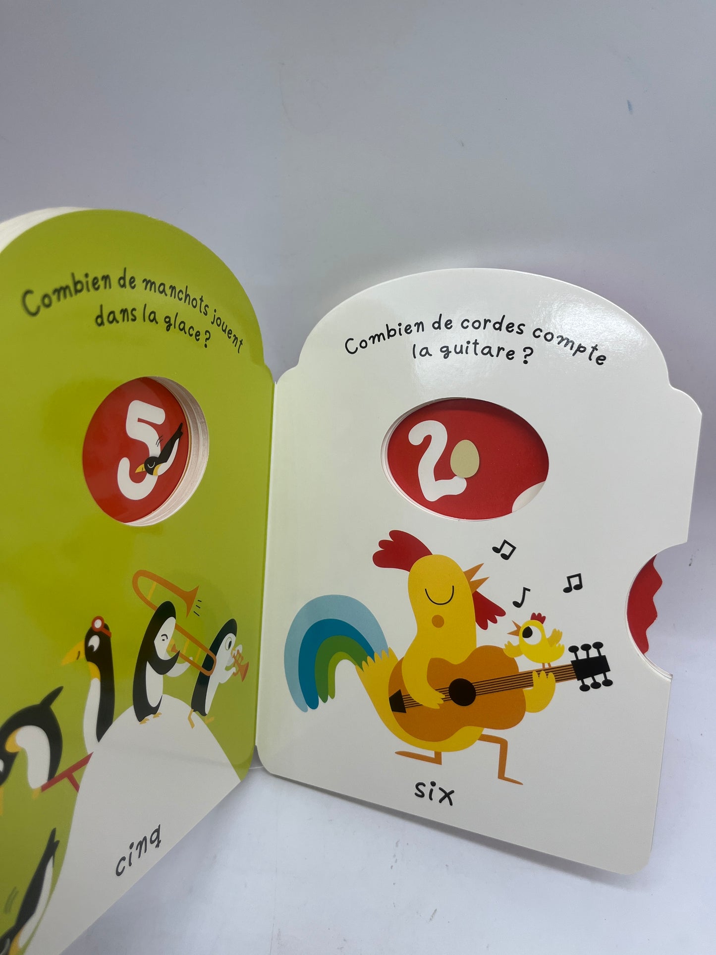 livre Tourne et joue mon premier livre animé ludique illustré thème les nombres Neuf Cartonné