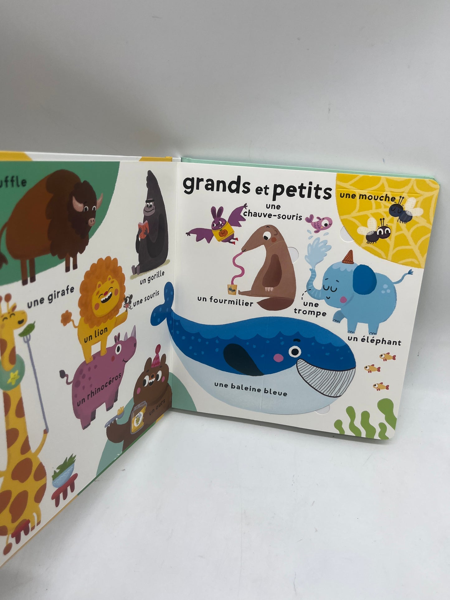 livre Mes 100 premiers mots à Rabats Ludique Mon album avec 100 rabats thème animaux sauvages Neuf