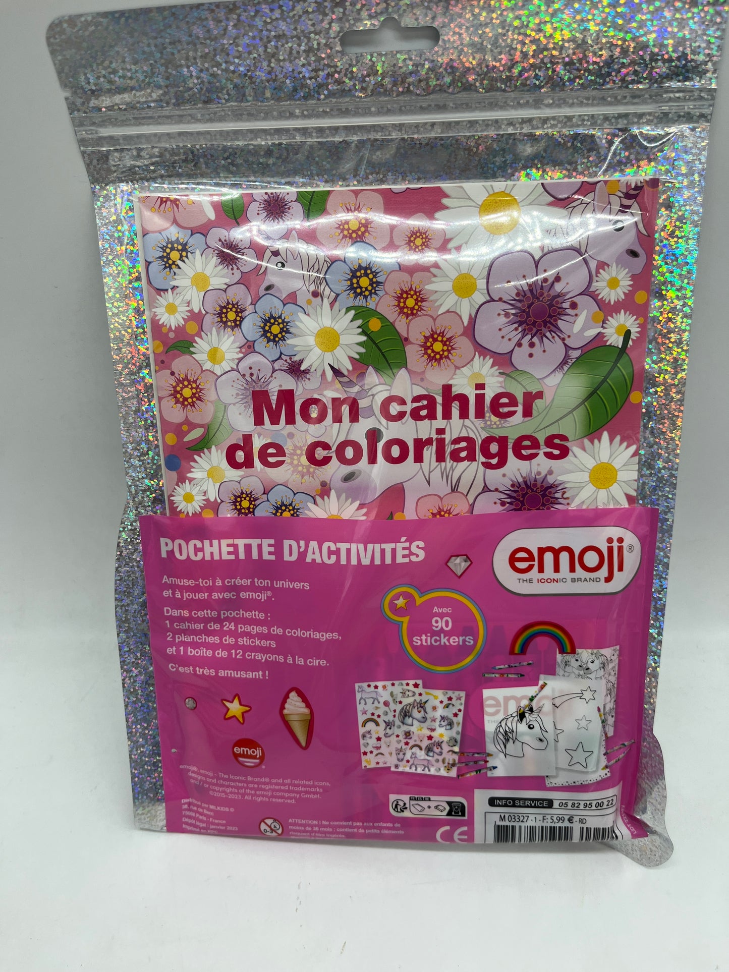 Livre d’activité Magazine Pochette surprise Licorne avec 90 stickers 1 cahier de coloriage et ses crayons de couleurs. neuf !