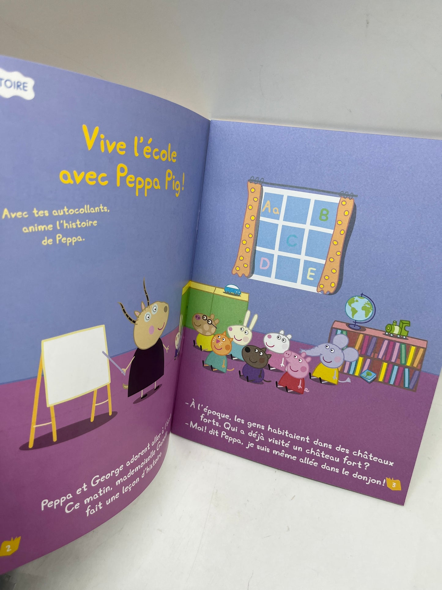 livre d’activité Magazine Peppa Pig Thème la rentrée avec ses 100 autocollants Neuf