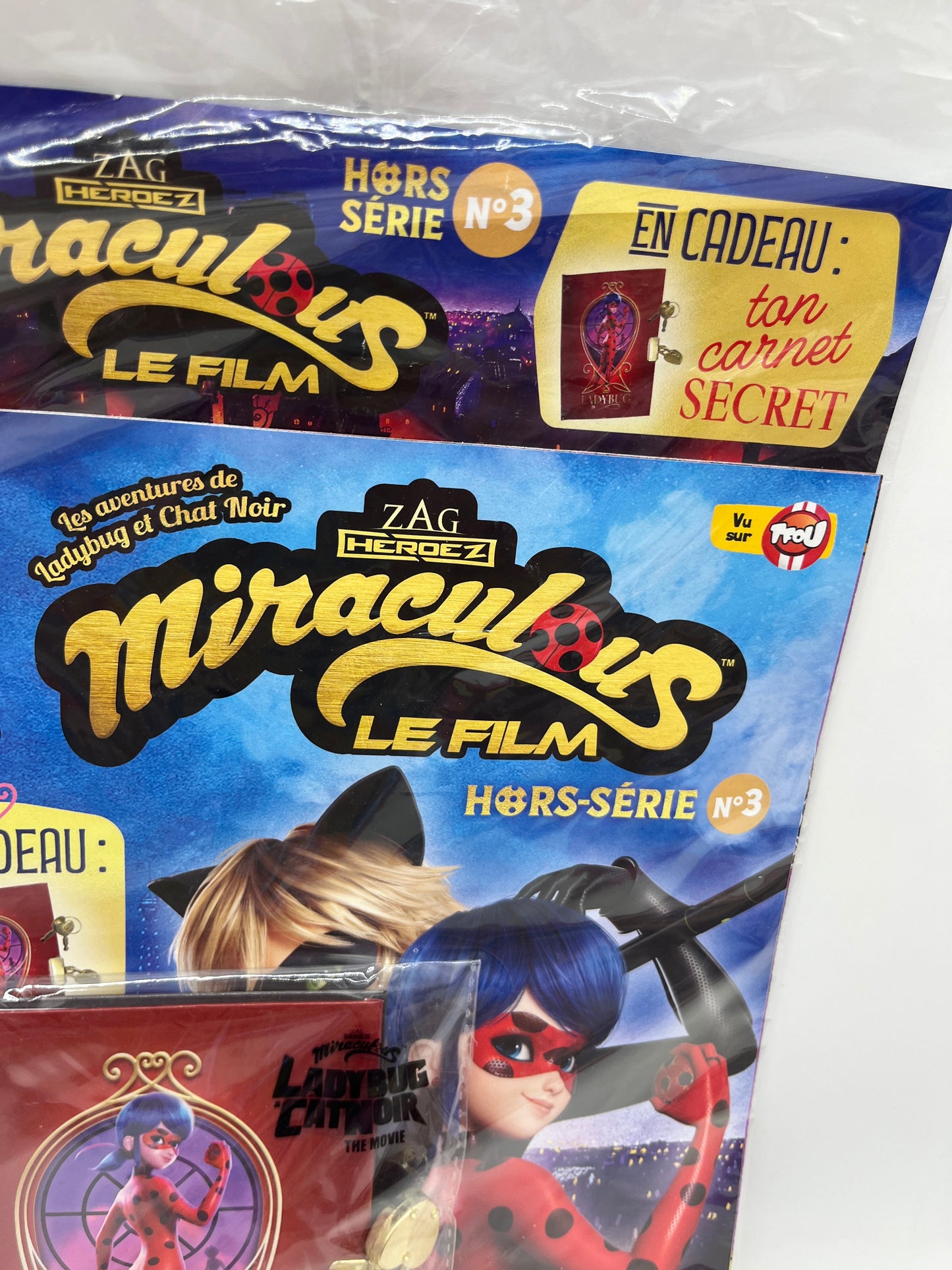 livre d’activité Magazine disney Miraculous Le film the movie hors série avec son carnet secret neuf !