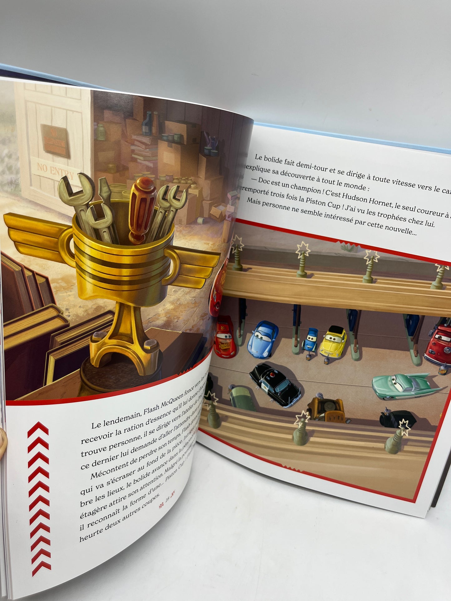 Livre histoire Disney La grande Aventure Cars Flash macqueen Neuf