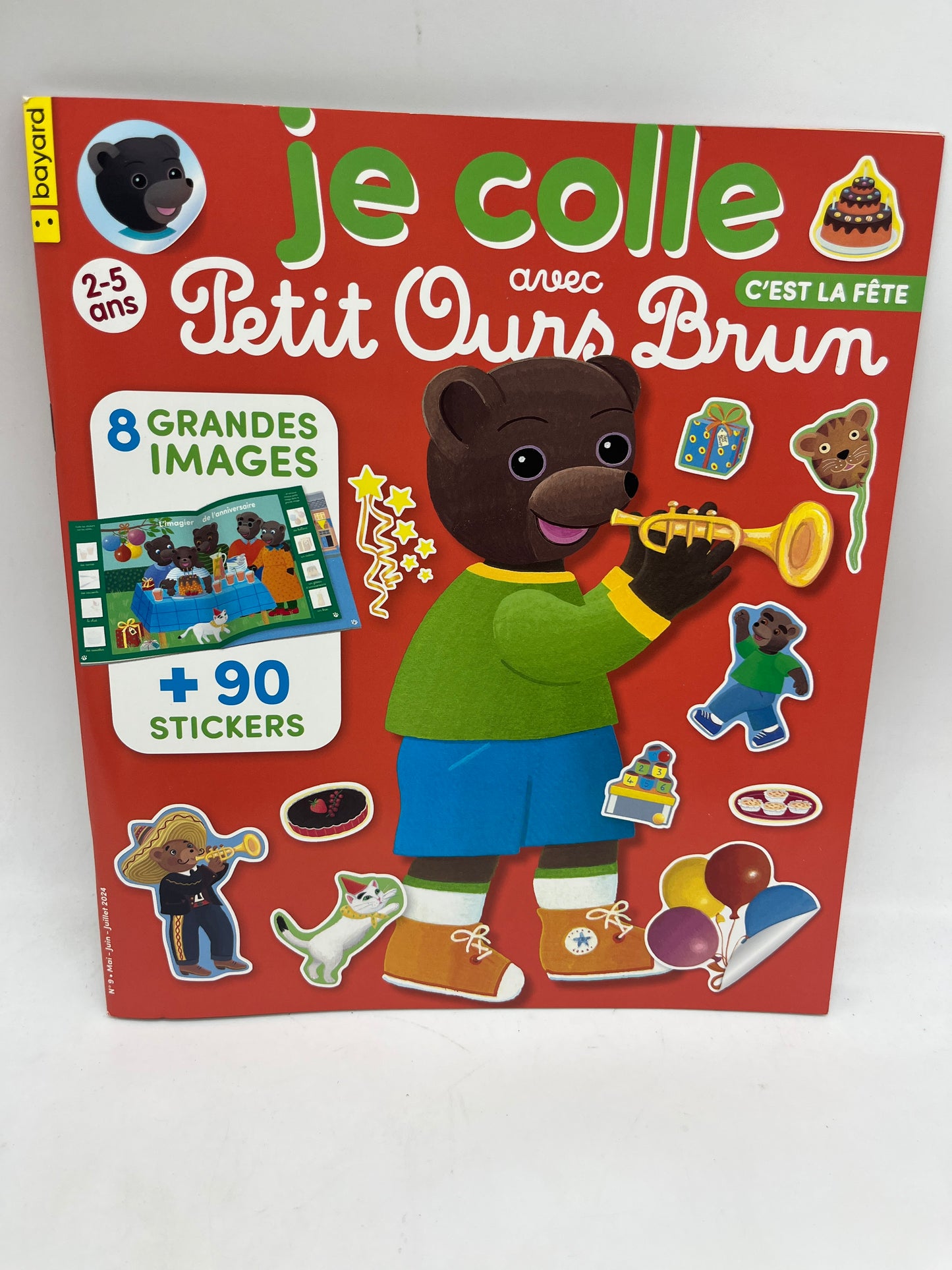 Livre d’activité magazines Je colle avec Petit Ours brun thème La fête avec ses gommettes Neuf