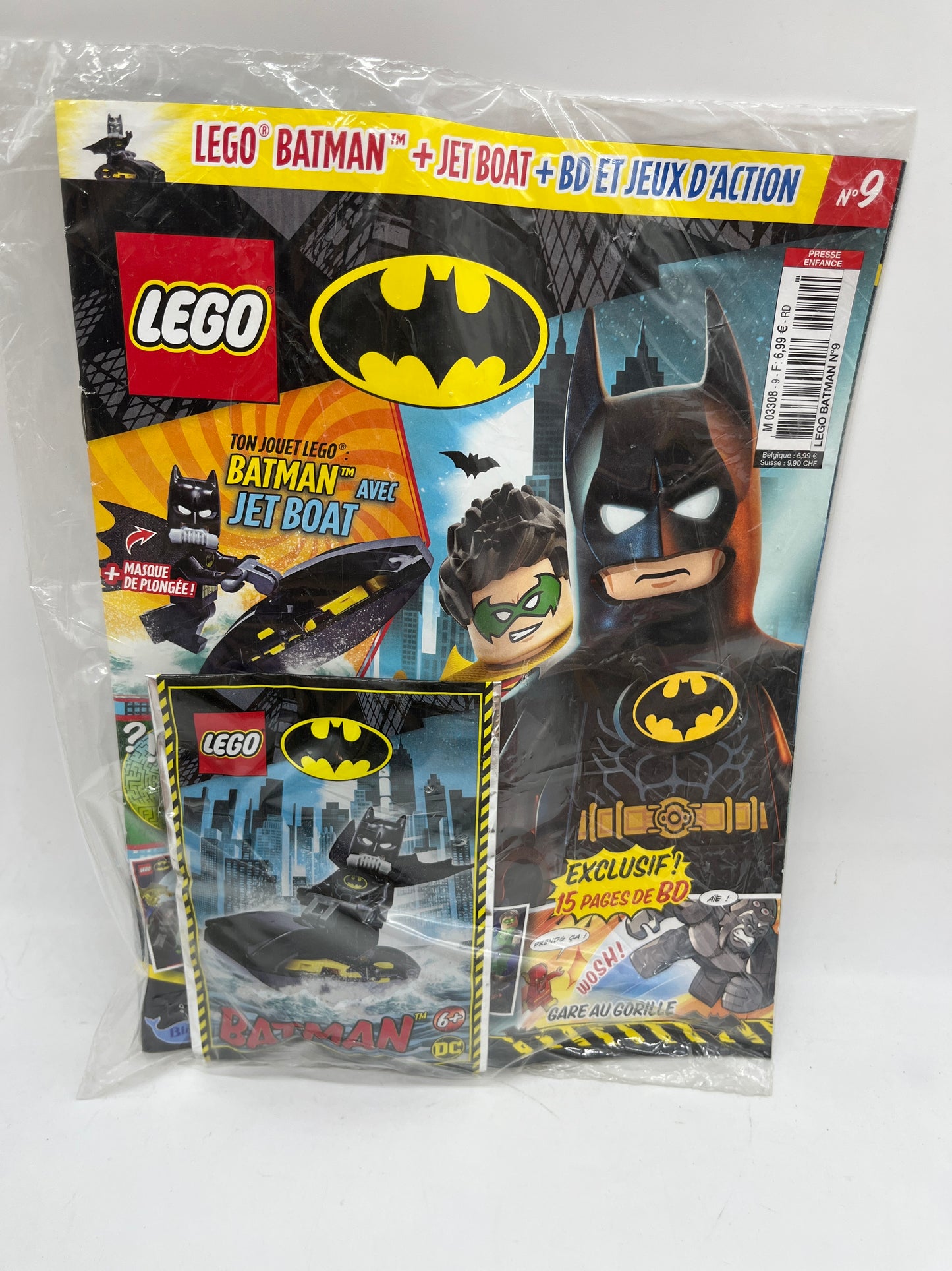 livre d’activité Magazine Lego Batman avec sa minifigure Batman et son jetboat Neuf !