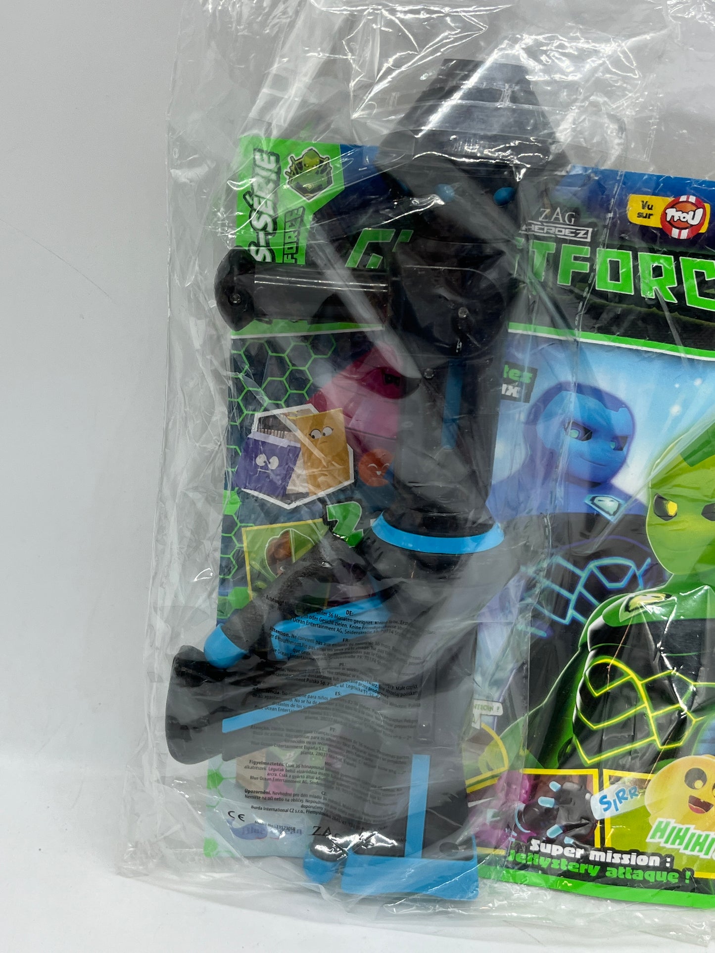 livre d’activité Magazine Ghostforce Alien avec son pistolet Neuf !