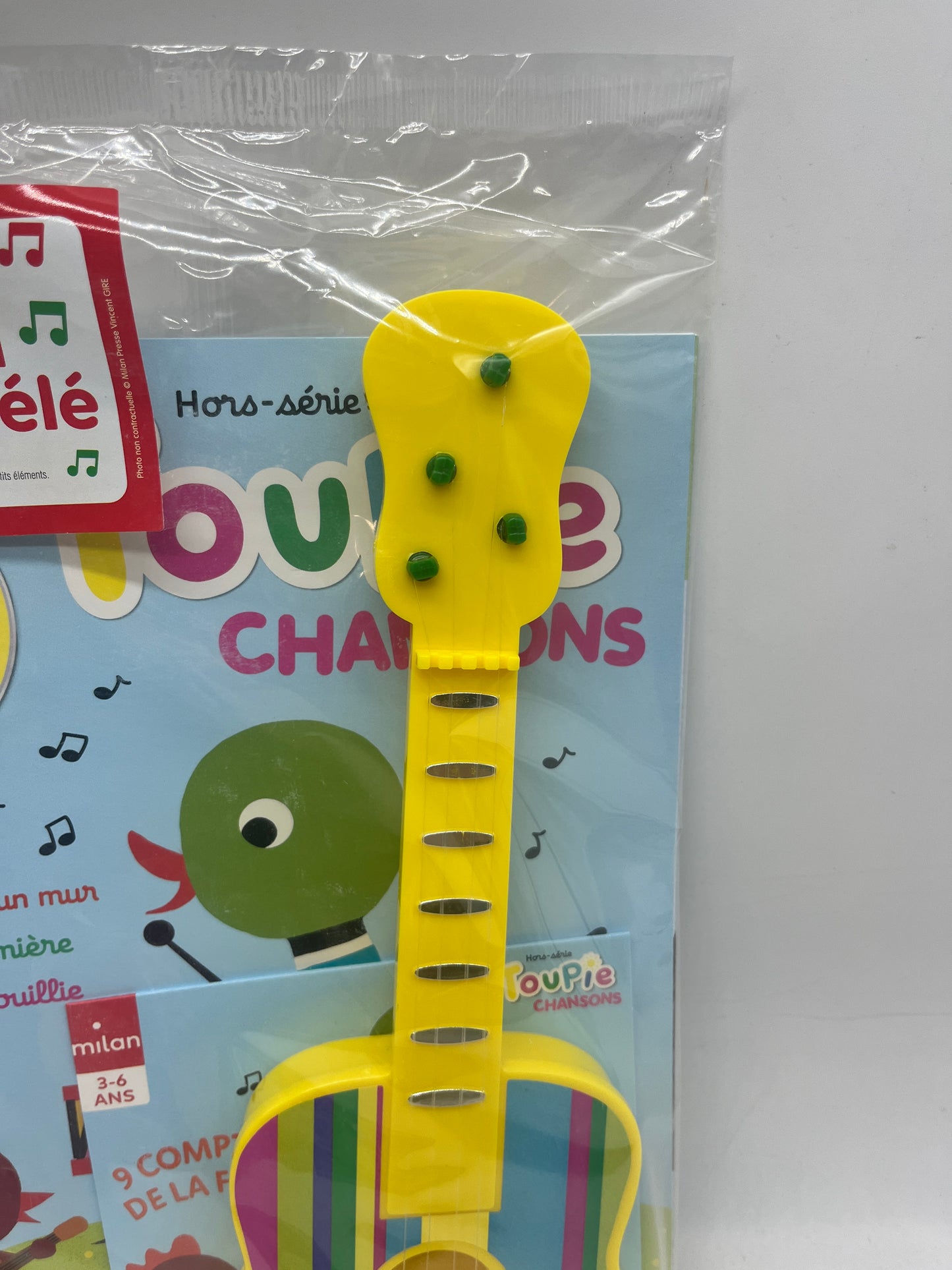 Magazine Hors séries Toupies Chanson Comptines pour les petits Avec Cd et sa guitare thème à la ferme Neuf sous blister