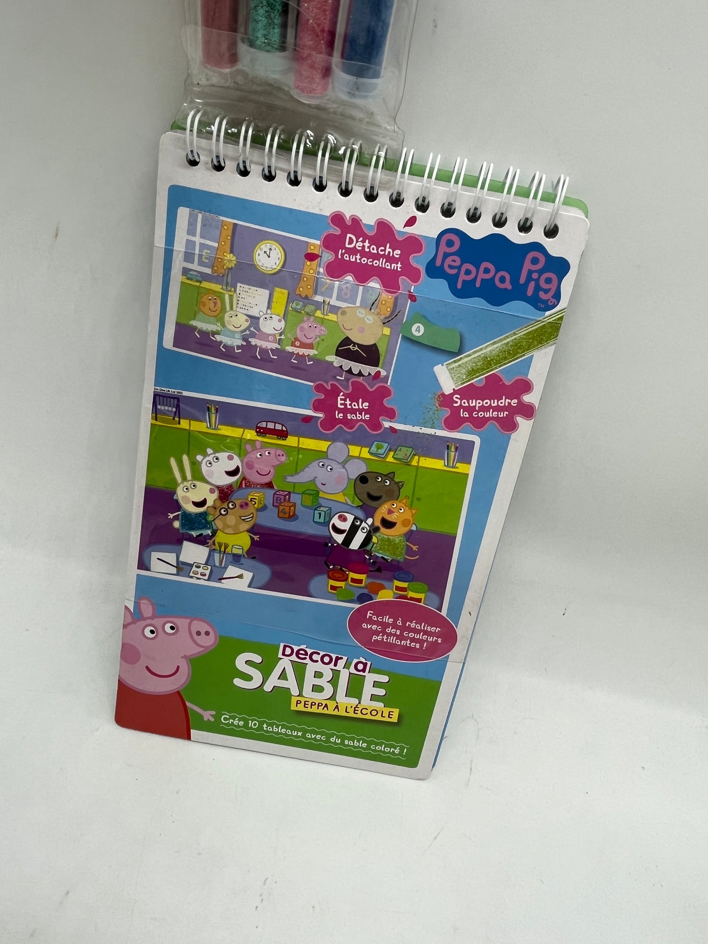 livre d’activité décor à sable Peppa pig avec ces 4 tubes de paillettes thème à l’école Neuf activités manuelles