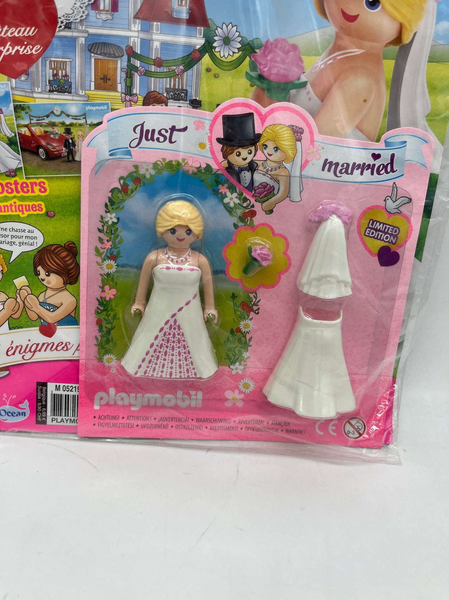 Livre D’activité magazine Playmobil girls avec sa figurine Alice la mariée jamais ouvert Neuf