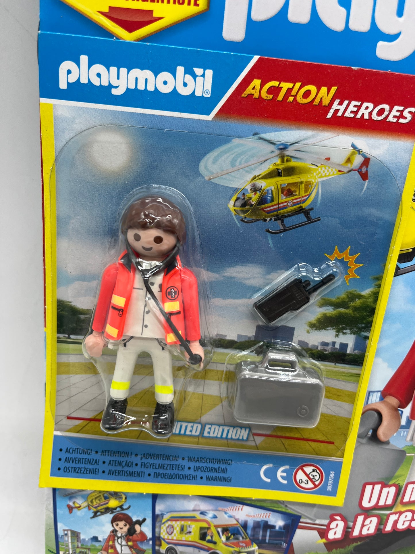 Livre D’activité magazine Playmobil mag avec sa figurine Eliott l’urgentiste jamais ouvert Neuf