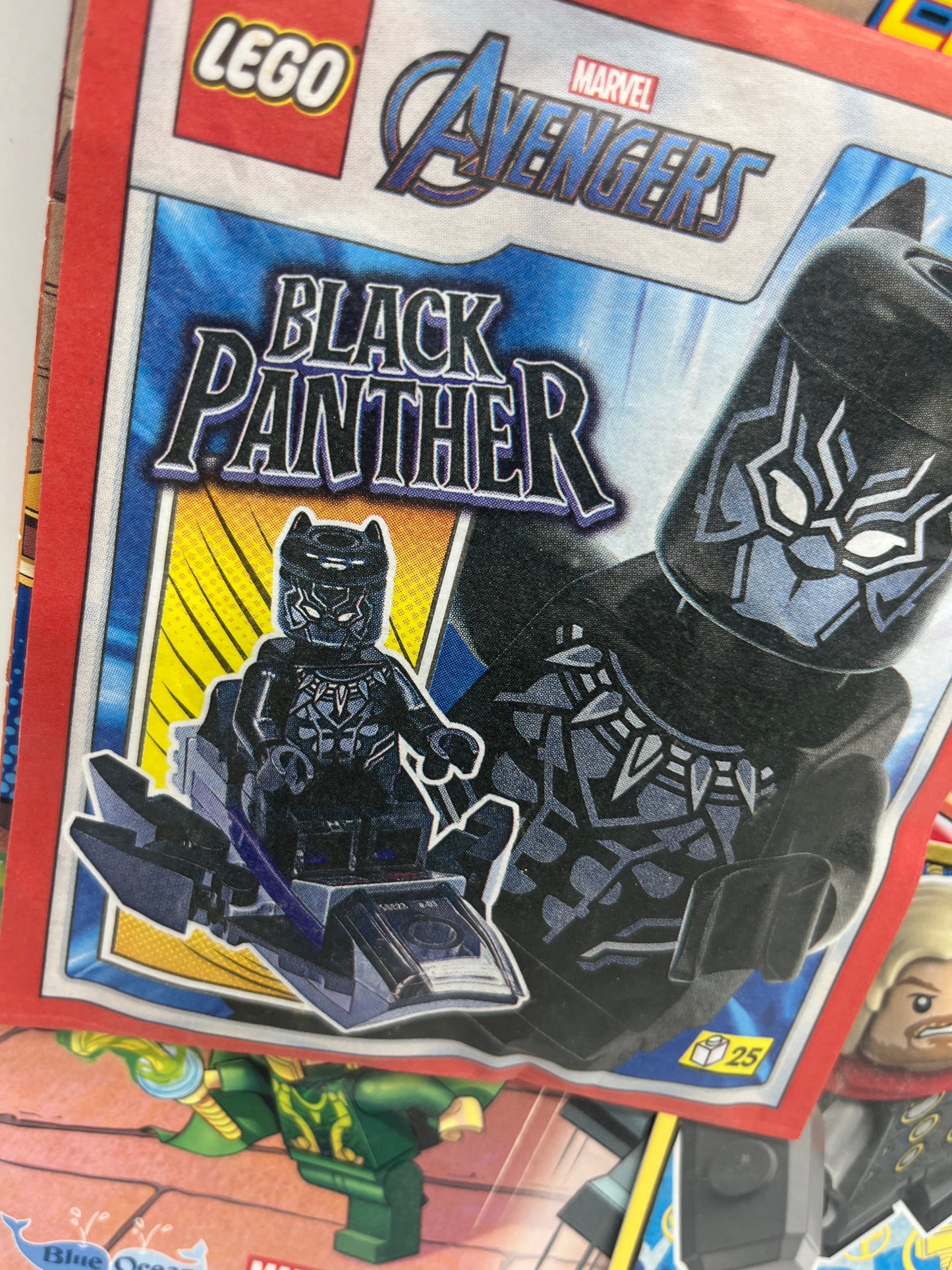 livre d’activité Magazine Lego Marvel Avenger comics avec sa mini figurine Blackpanthere Neuf !