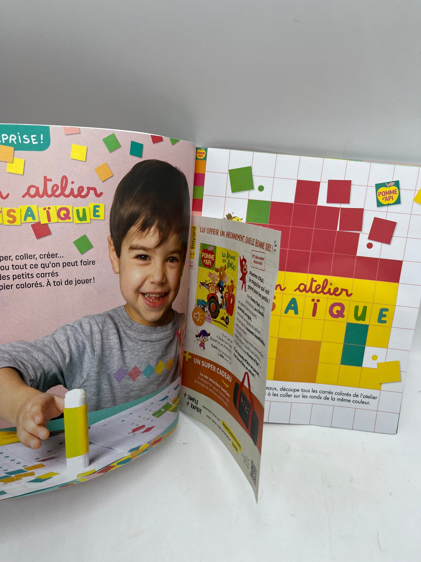livre d’activité Magazine Pomme d'api Drôle de pirate avec son jeu de mosaïque Neuf !