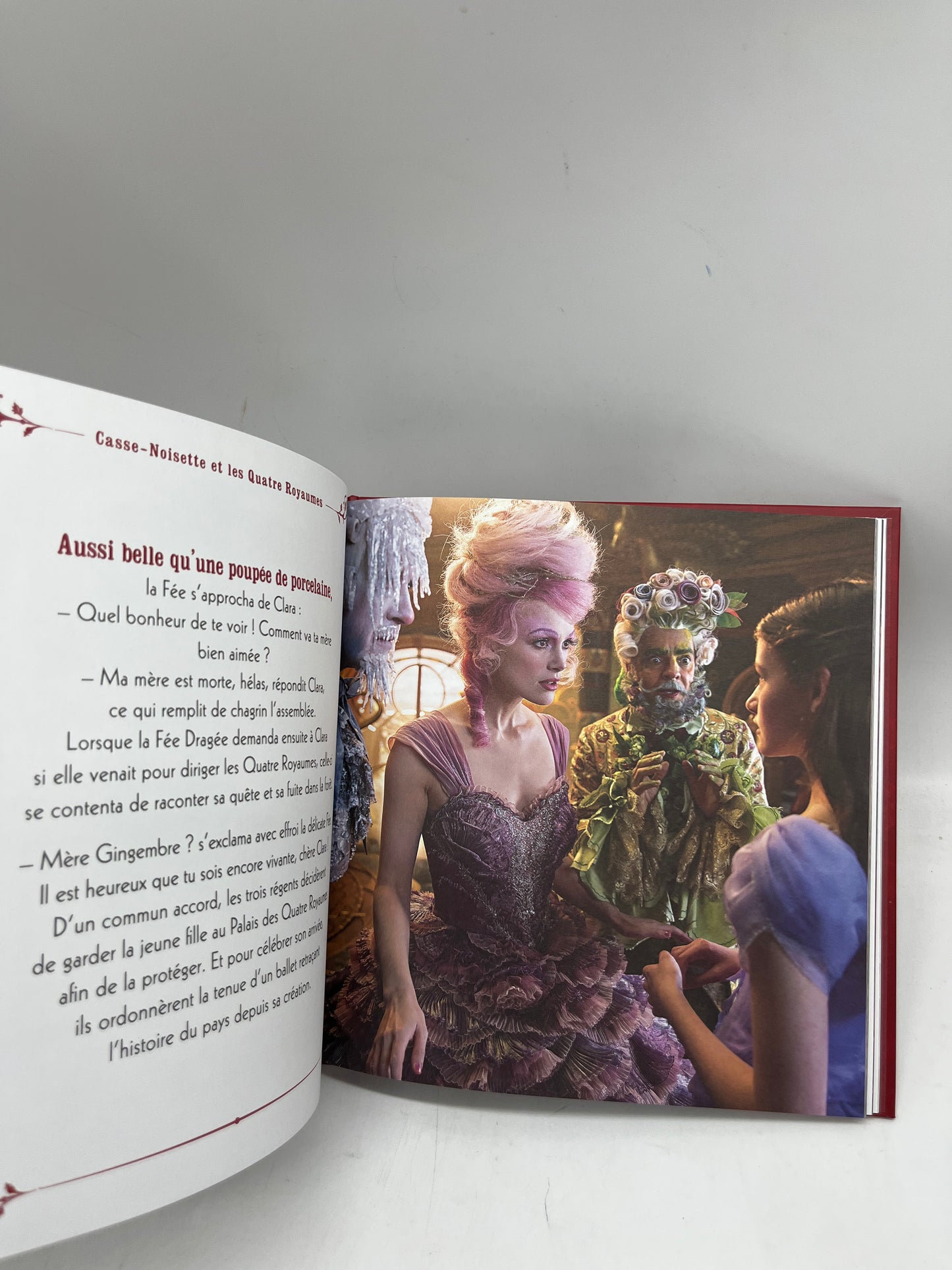 Livre Histoire Collection les grands classique Disney Casse-noisettes et les quatre Royaumes Disney Neuf