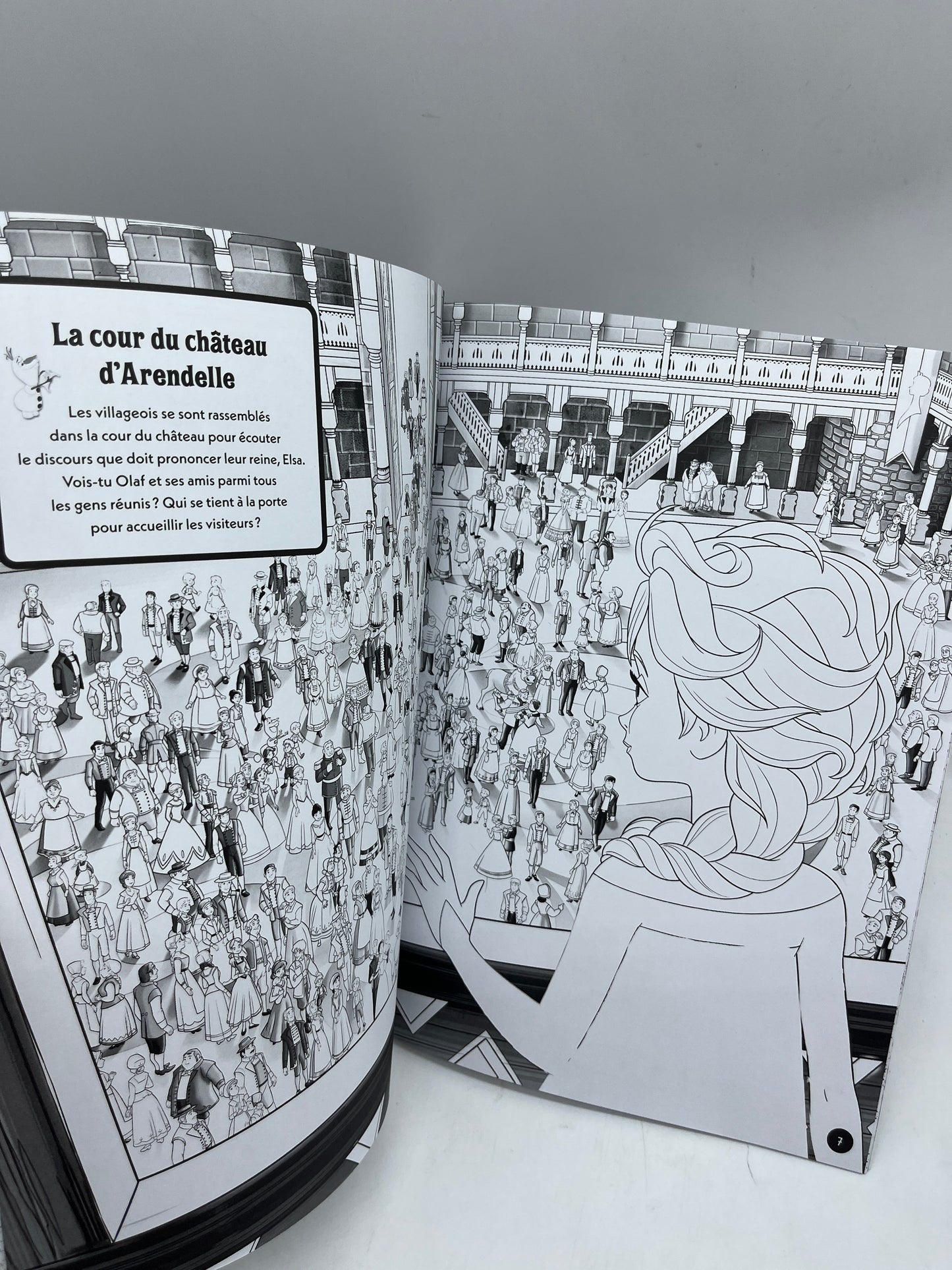 livre Cherche et trouve thème Disney Princesse La reine des neiges Ou es Olaf ? à colorier Neuf