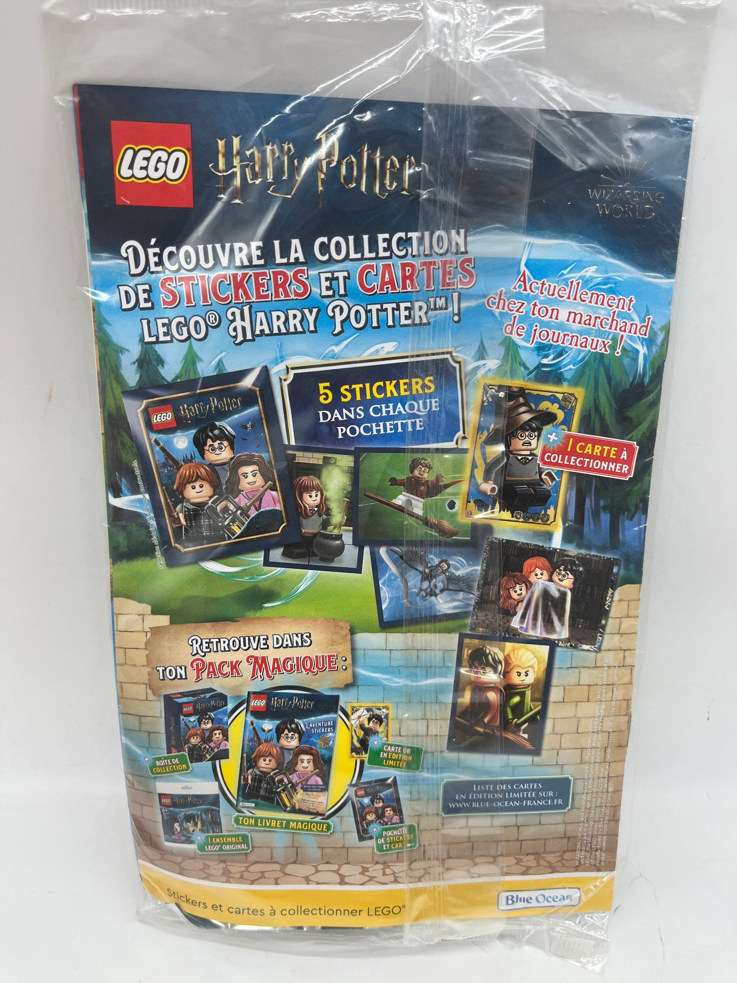 livre d’activité Magazine Lego city avec sa mini figurine et son tractopelle Neuf !