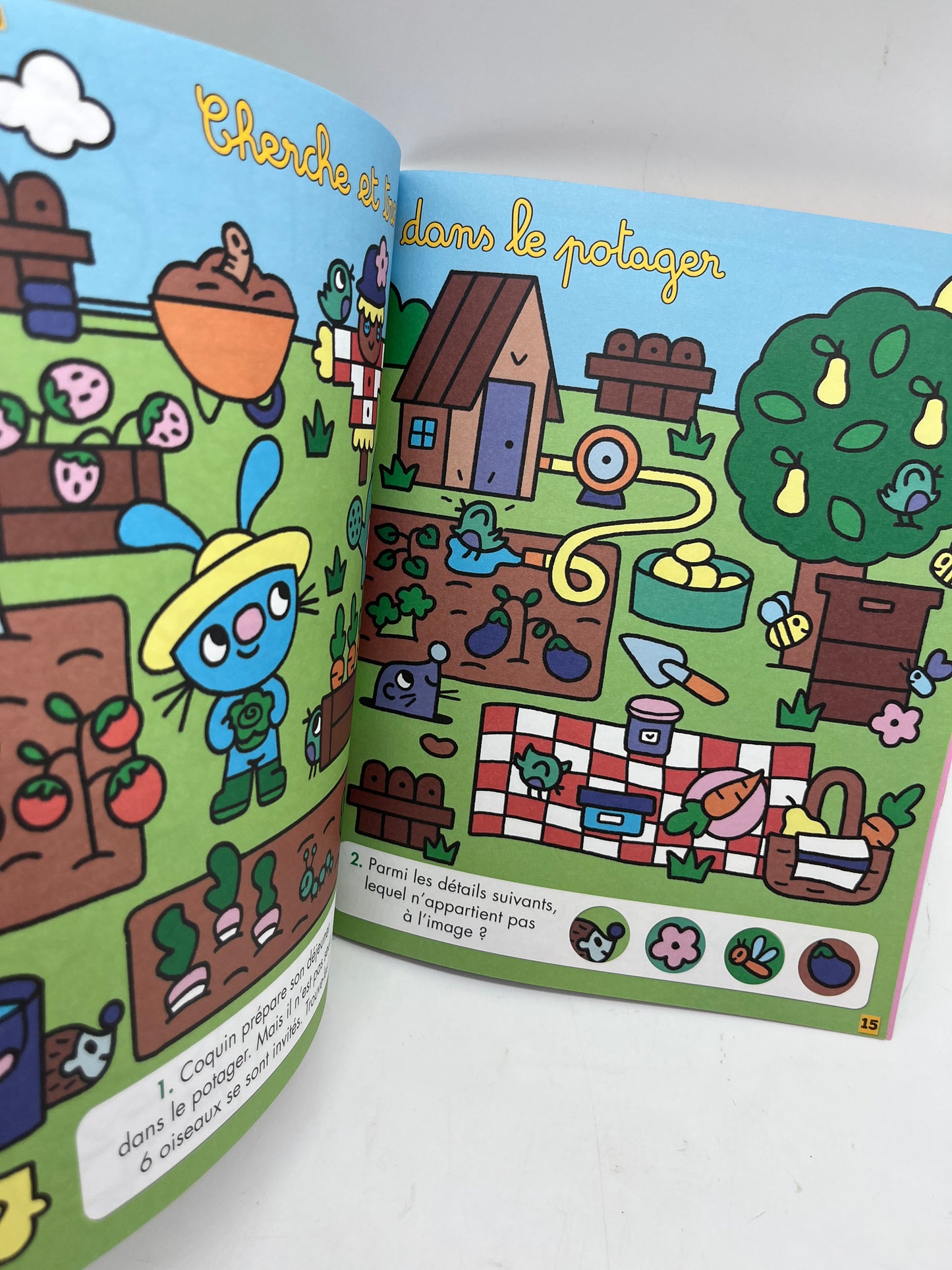 Livre d’activité Magazine TOUPIE les jeux de l’école avec ses 175 gommettes Coco le lapin Neuf
