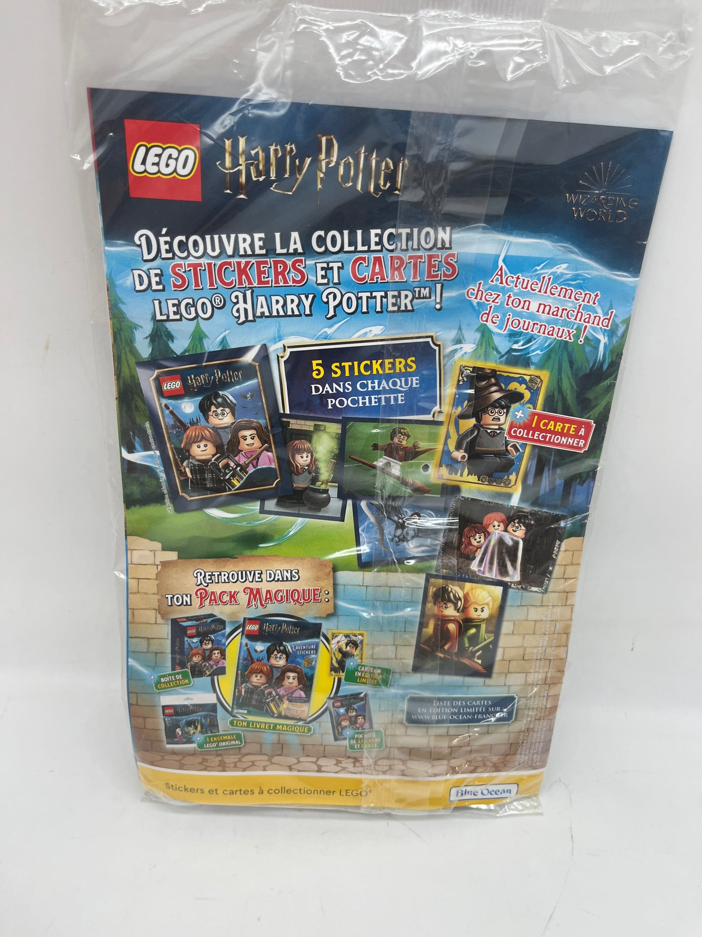 livre d’activité Magazine Lego city avec sa mini figurine et son moto Neuf !
