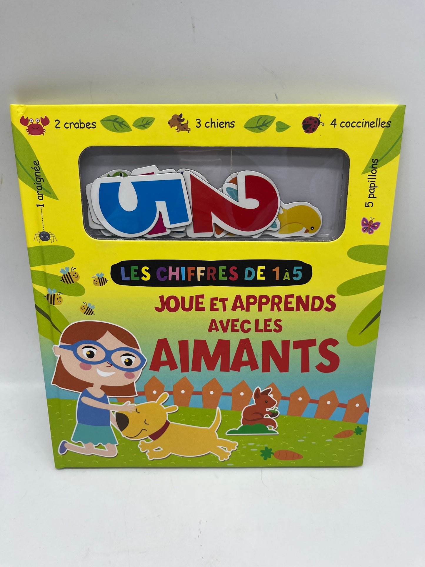 livre Je joue je décore j’apprends thème les chiffres avec tes aimantés Neuf