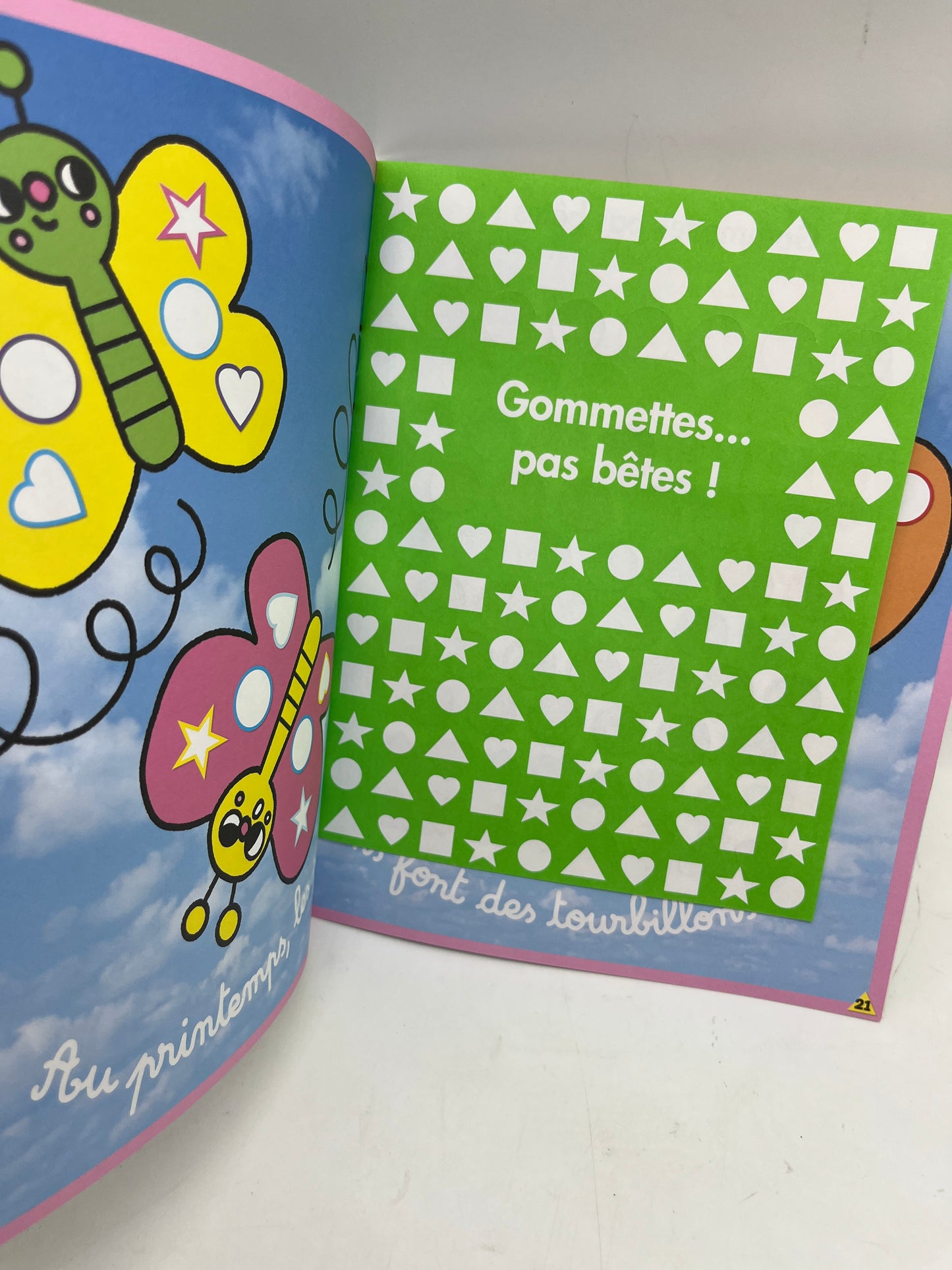 Livre d’activité Magazine TOUPIE les jeux de l’école avec ses 175 gommettes Coco le lapin Neuf