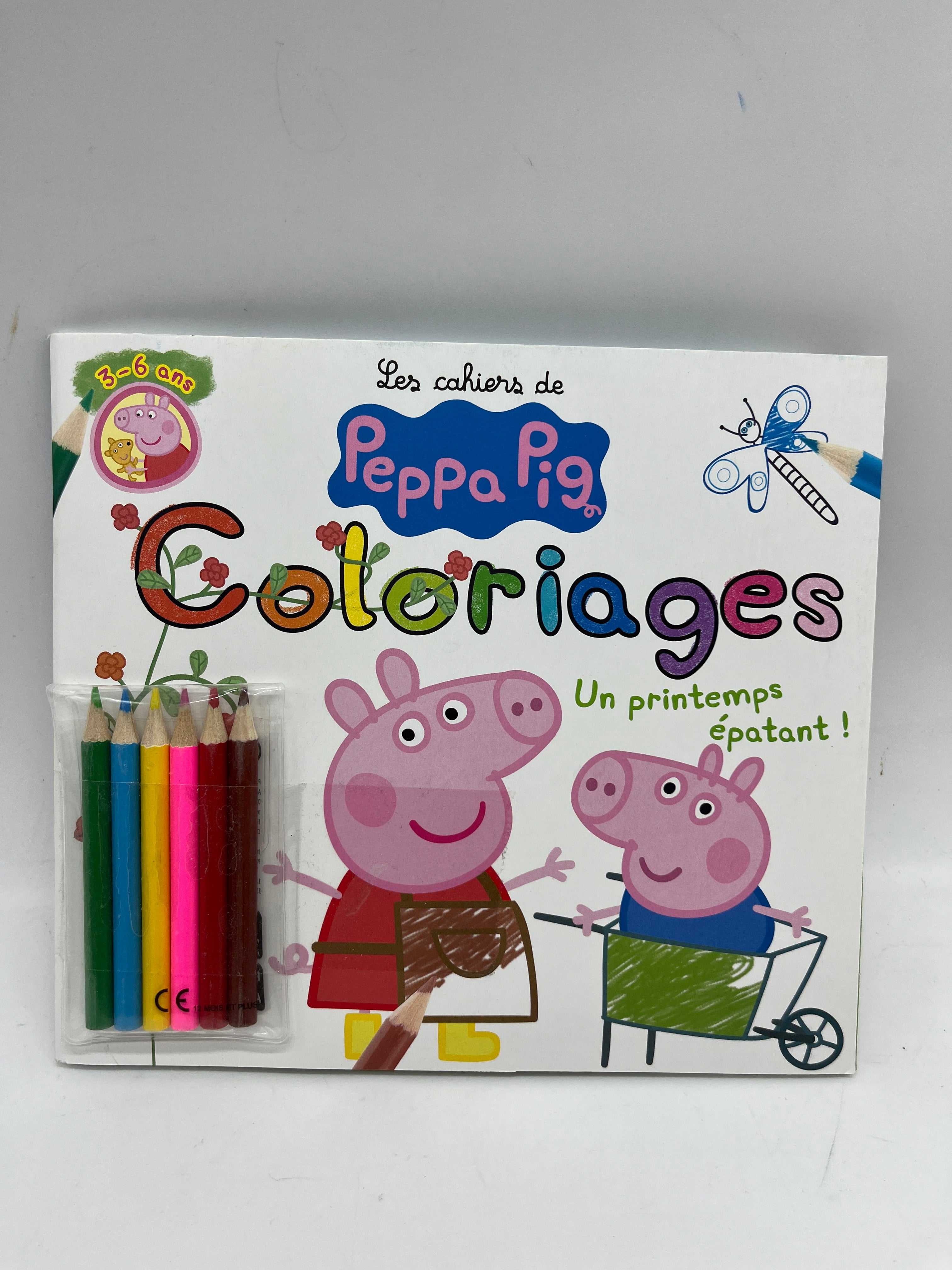 Kit de Papeterie - Peppa Pig - 5 Crayons - Autocollants - Carnets à Kit de Papeterie - Peppa Pig - 5 Crayons - Autocollants - Carnets à