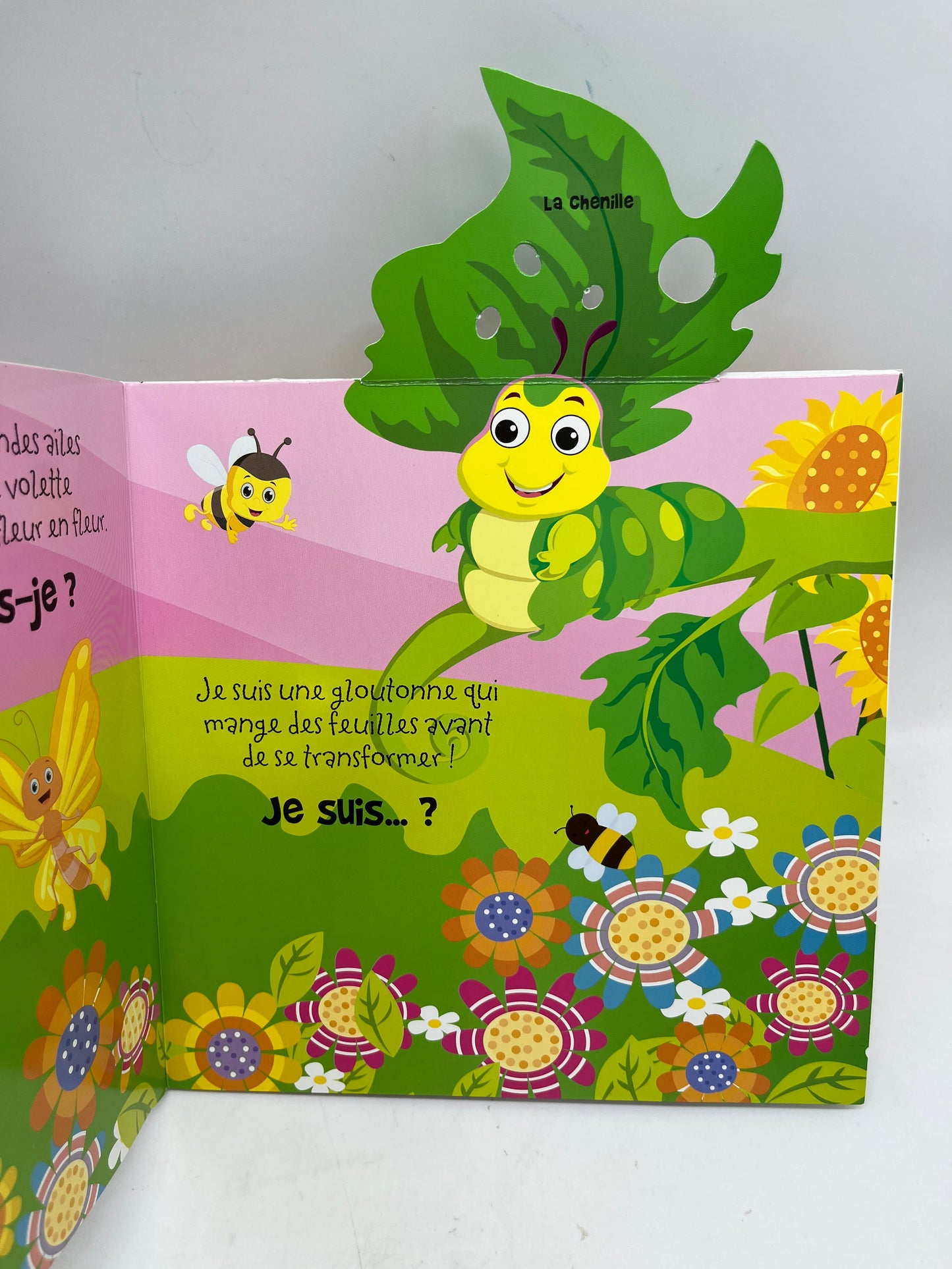 livre Mais qui es caché? Livre avec rabats et volets thème les petits animaux Neuf