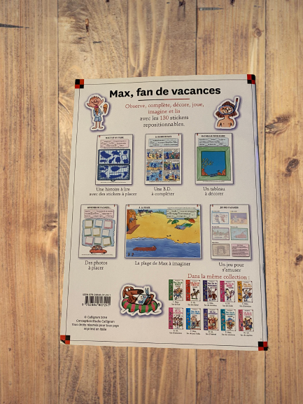 Livre activité La vie avec Max et Lili modèle "Max Fan de vacances " avec 130 stickers repositionnables