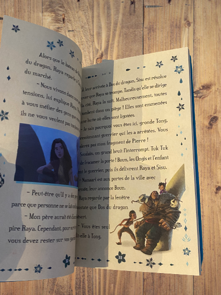 Livre format poche l'histoire du film Disney Raya le dernier dragon Neuf