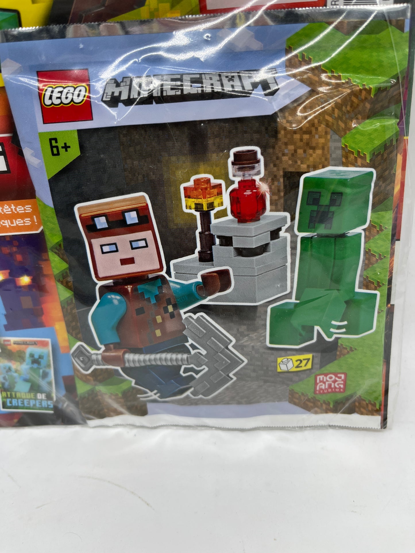livre d’activité Magazine Lego Minecraft avec sa mini figurine Neuf !