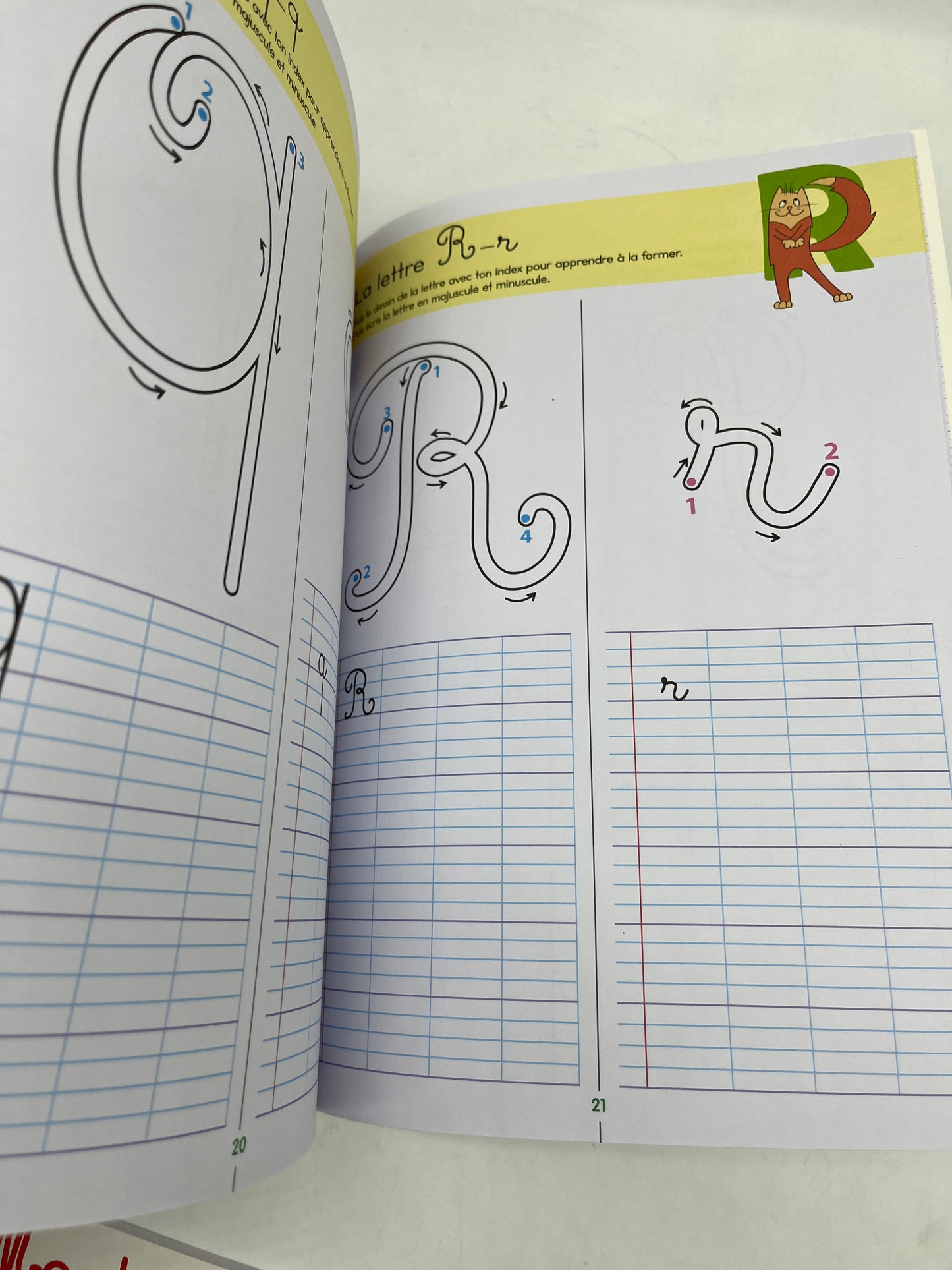 livre d’activité exercice Montessori thème l’alphabet Neuf