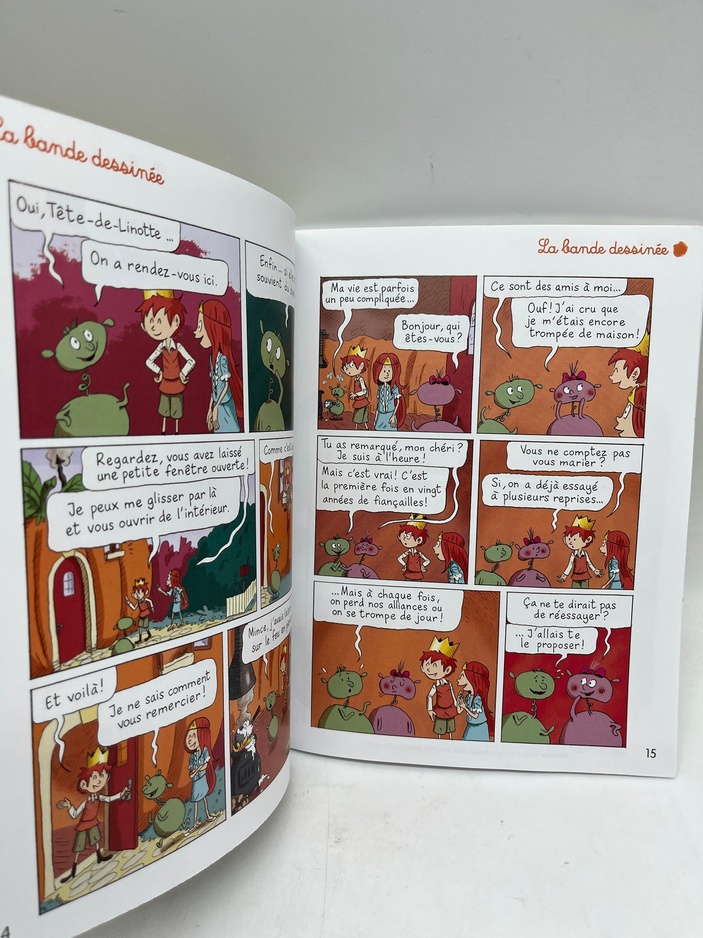 Livre mes premiers j'aime lire à faire tout seul thème hivers avec ses stickers Neuf !