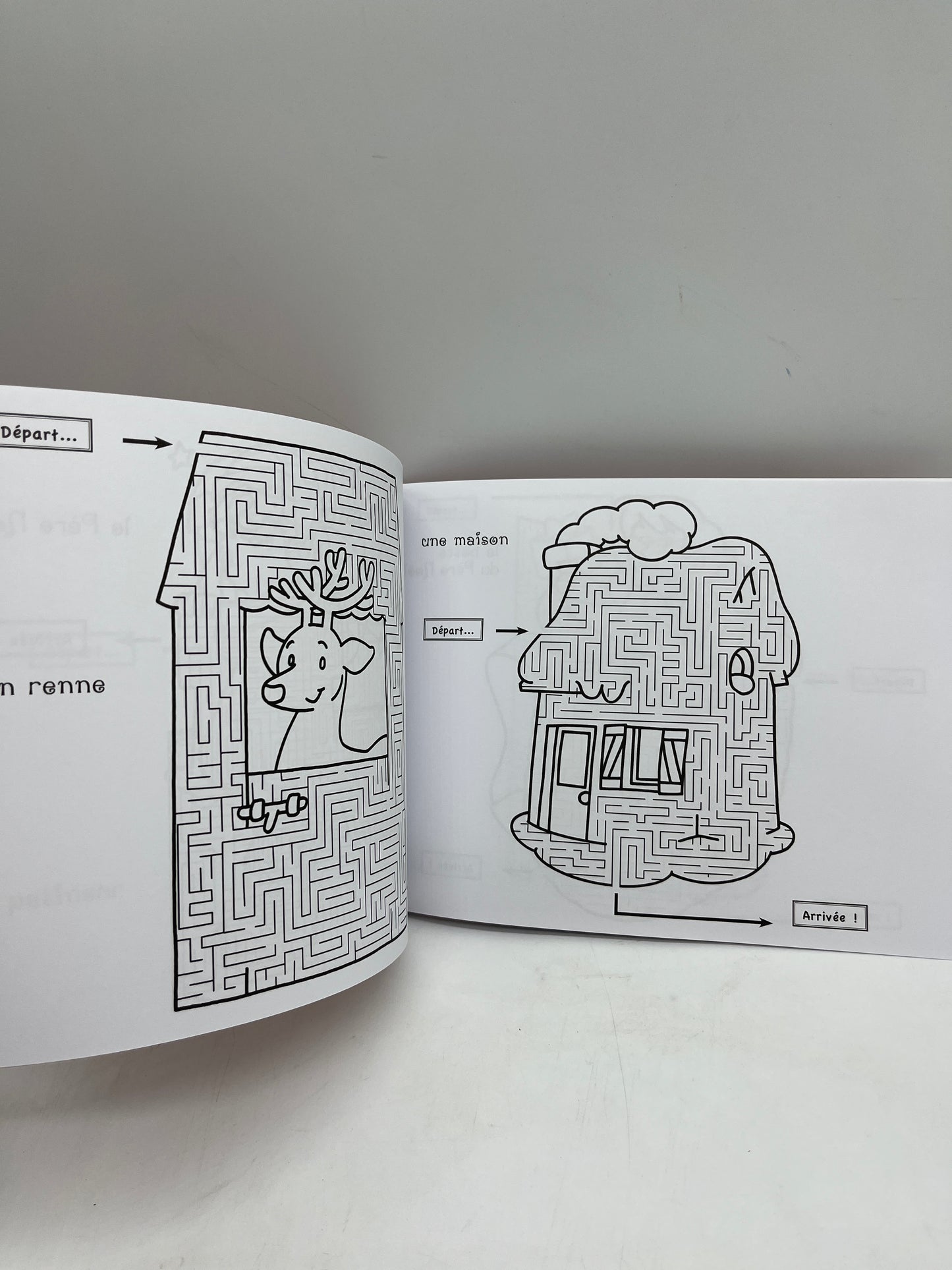 livre d’activite Labyrinthe spécial Noël Neuf dès 4 ans